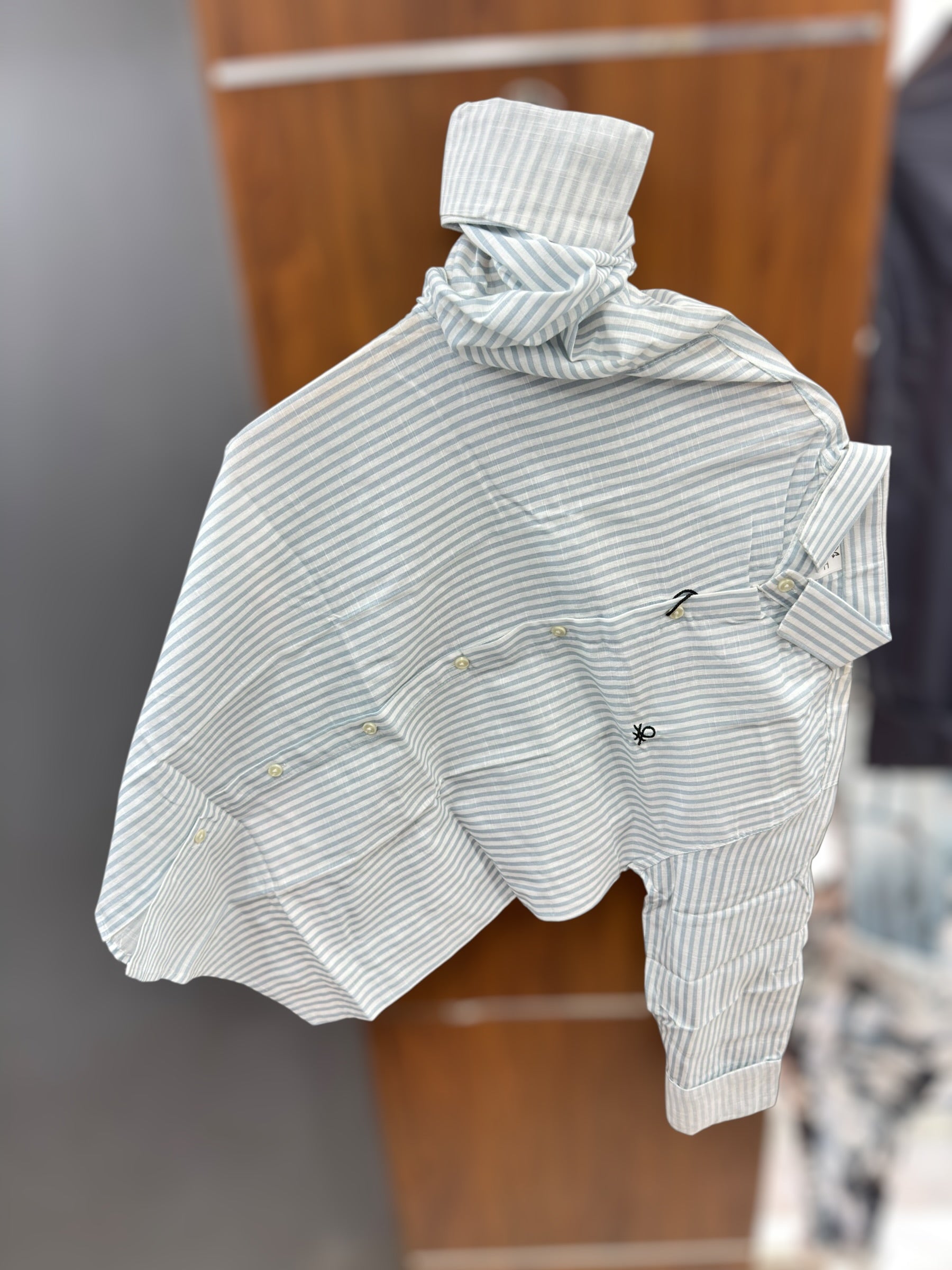 Line shirt