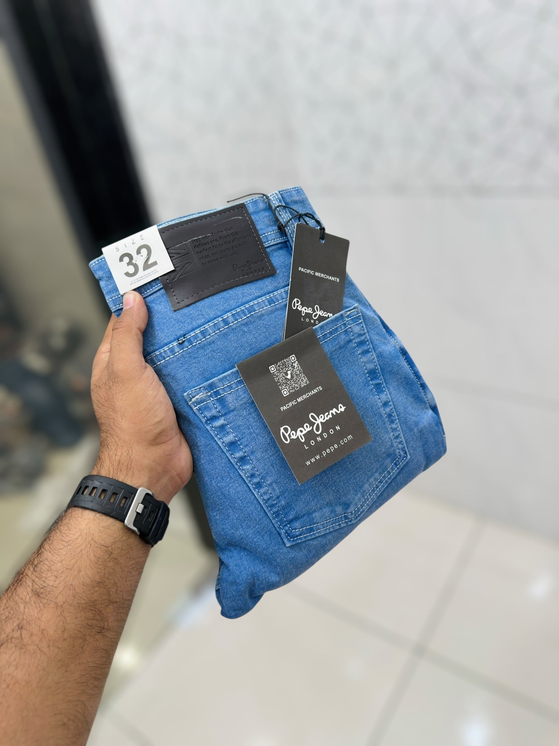 Damage jeans