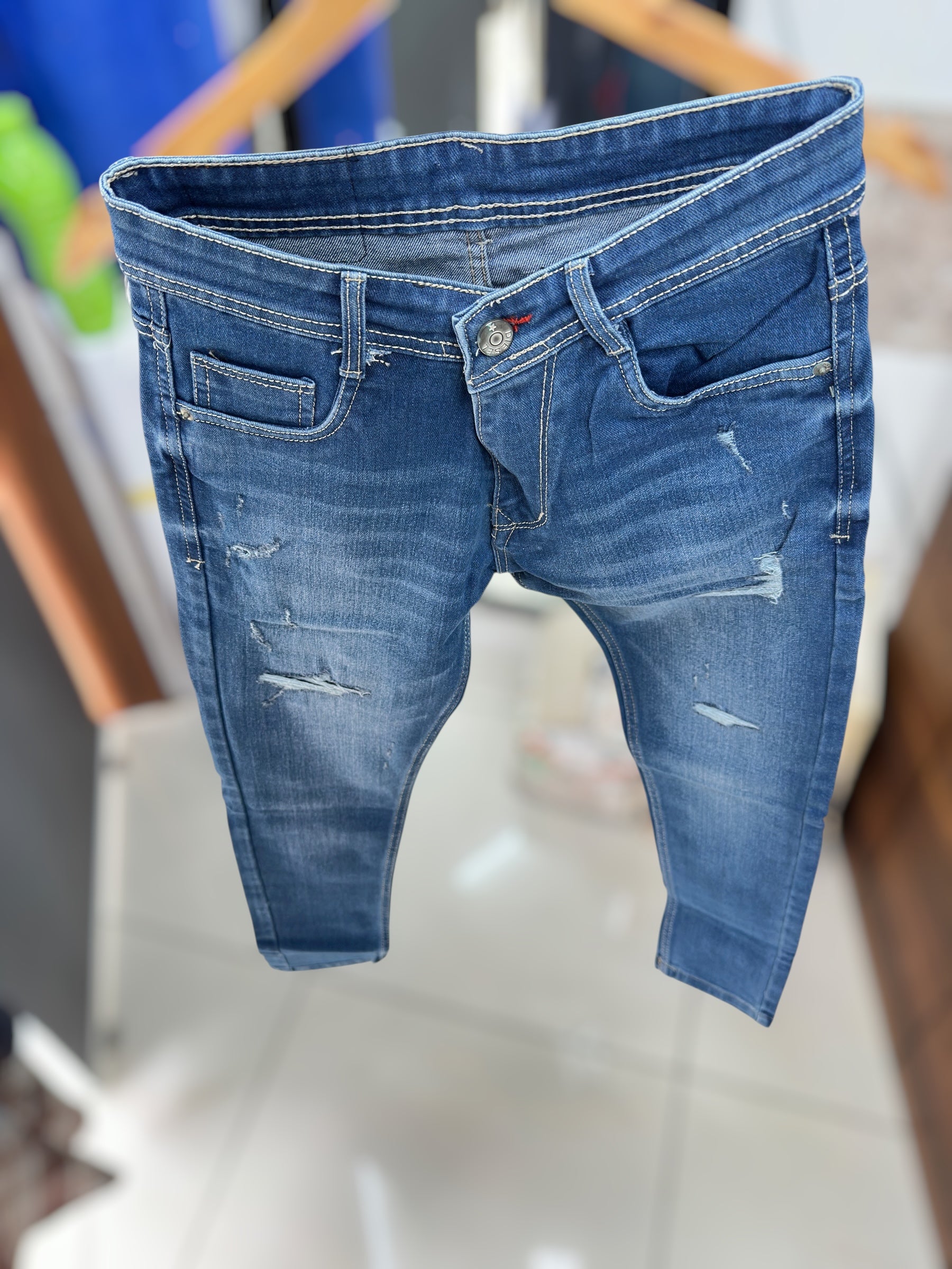 Damage jeans