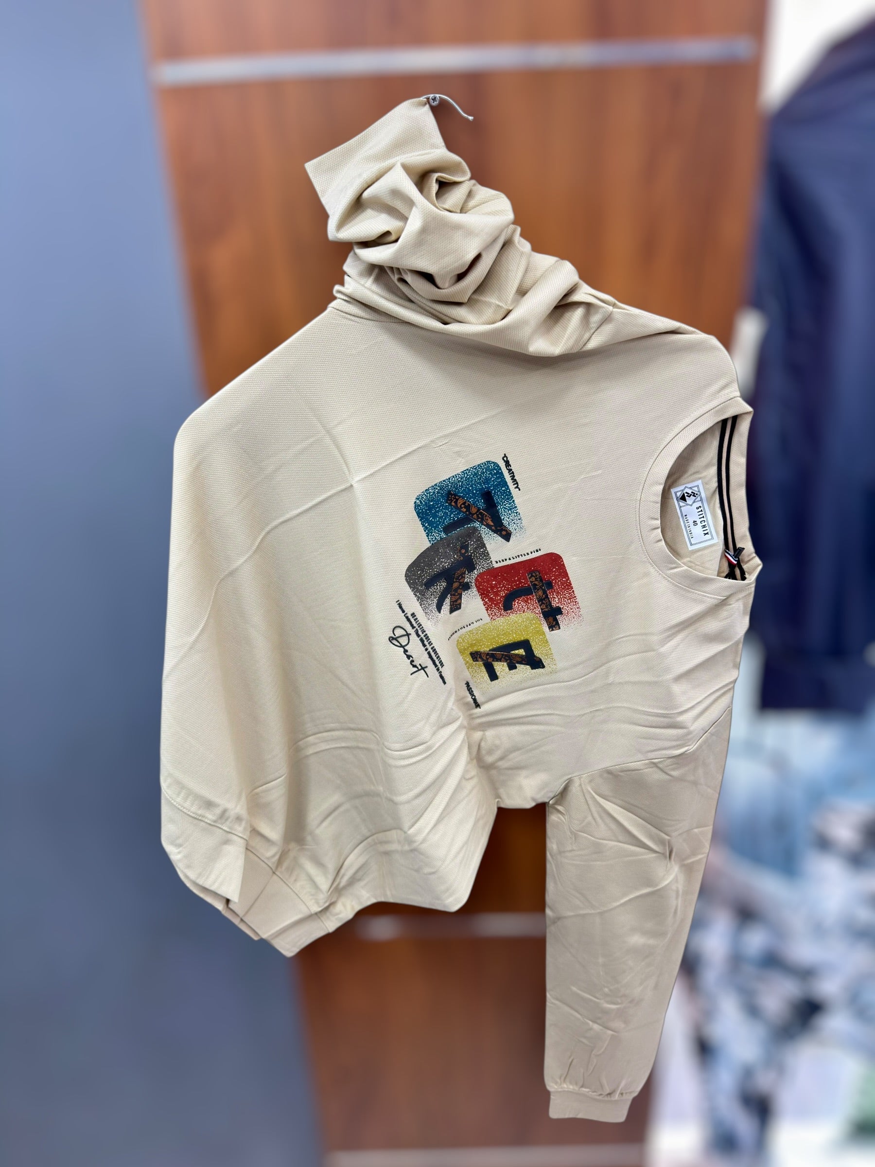 Full sellve T-shirt