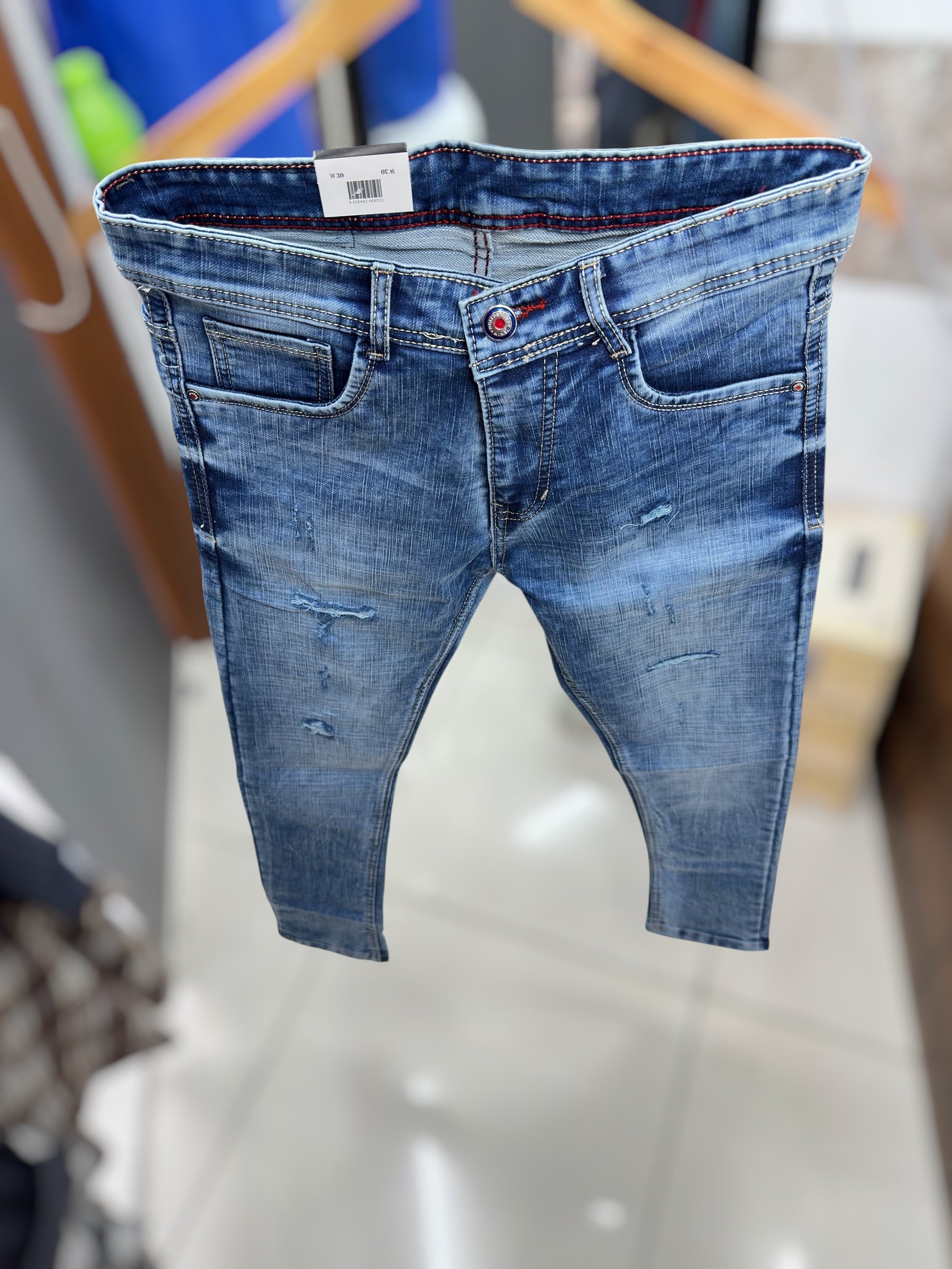 Damage jeans
