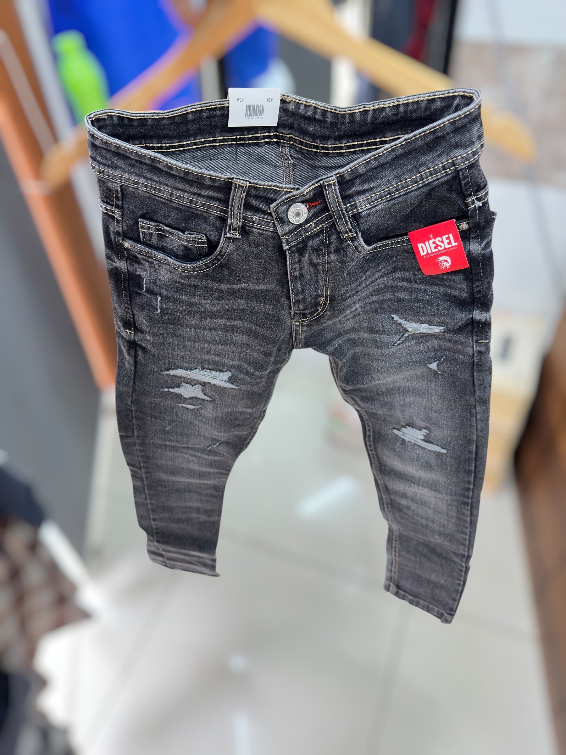 Damage jeans