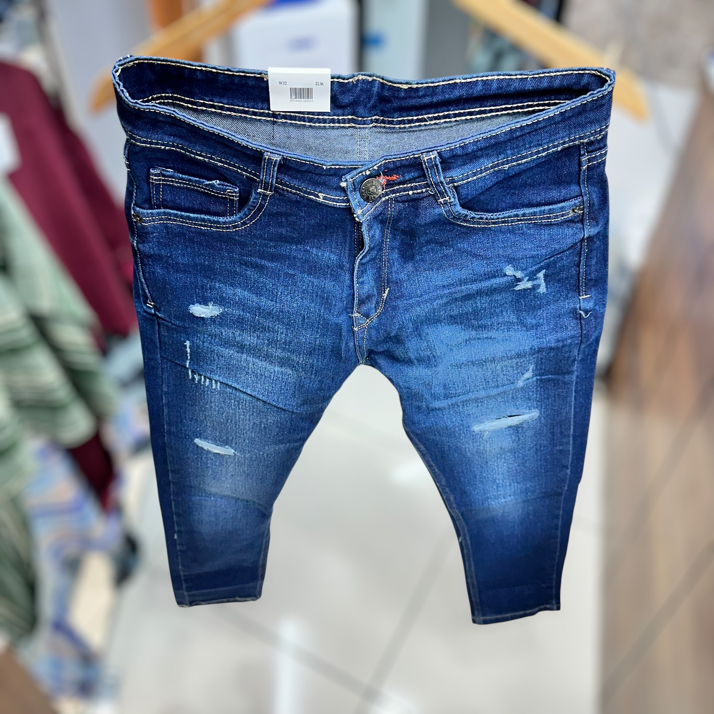 Damage jeans