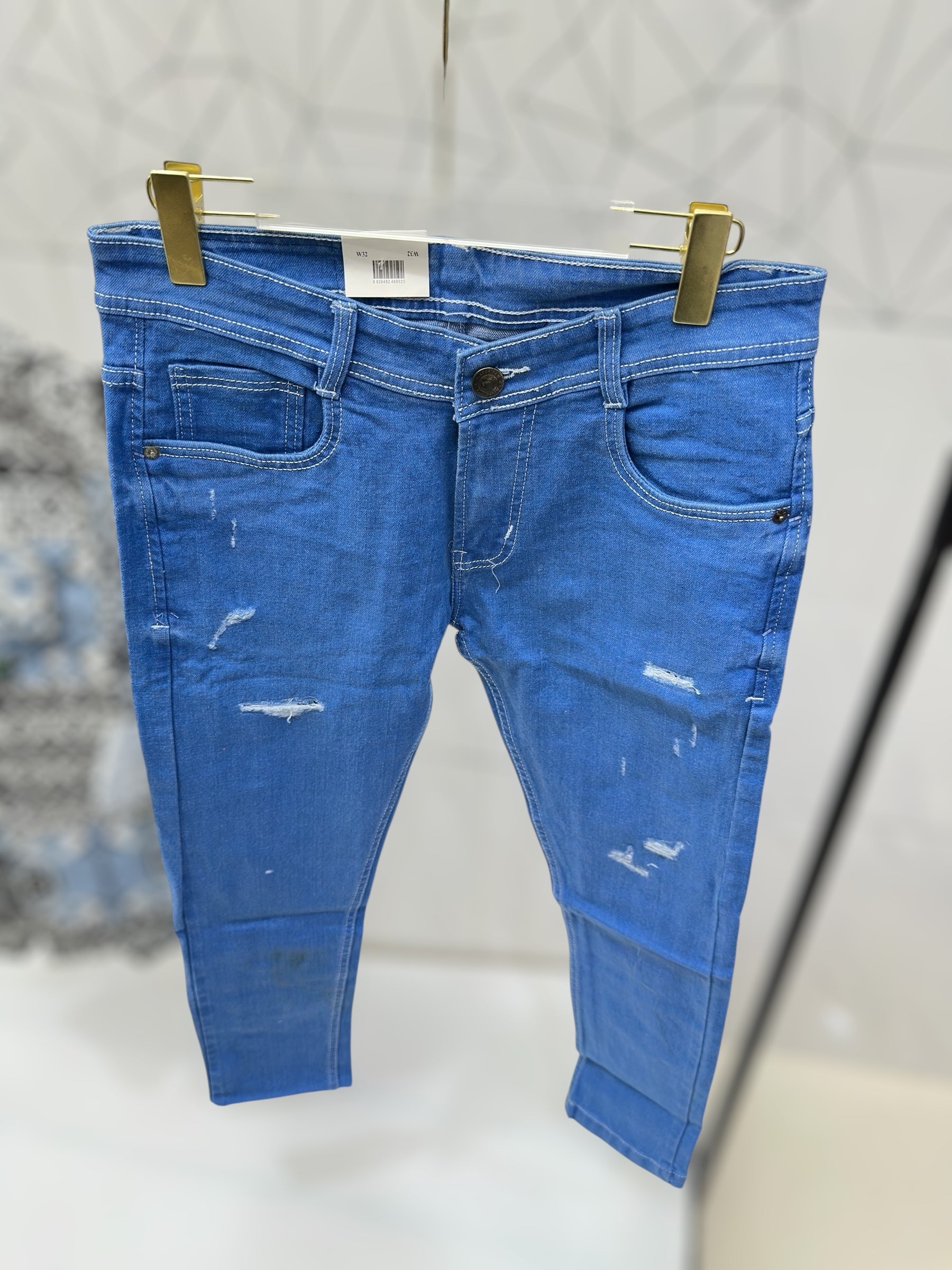 Damage jeans