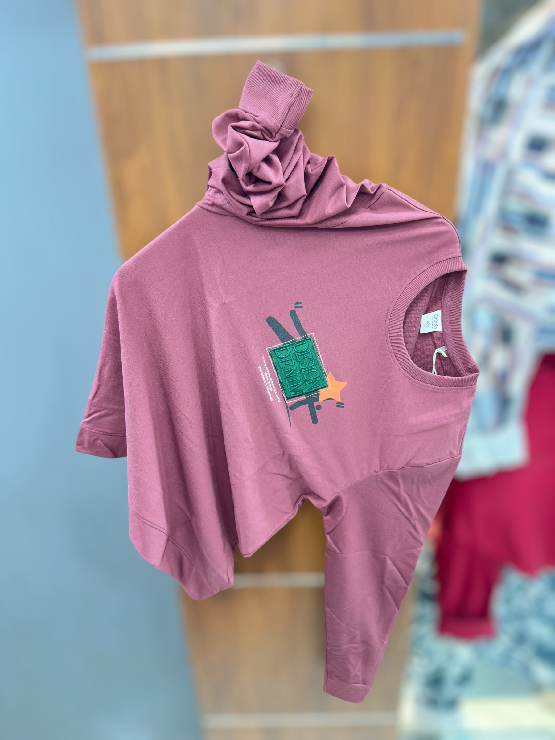 Full sellve T-shirt