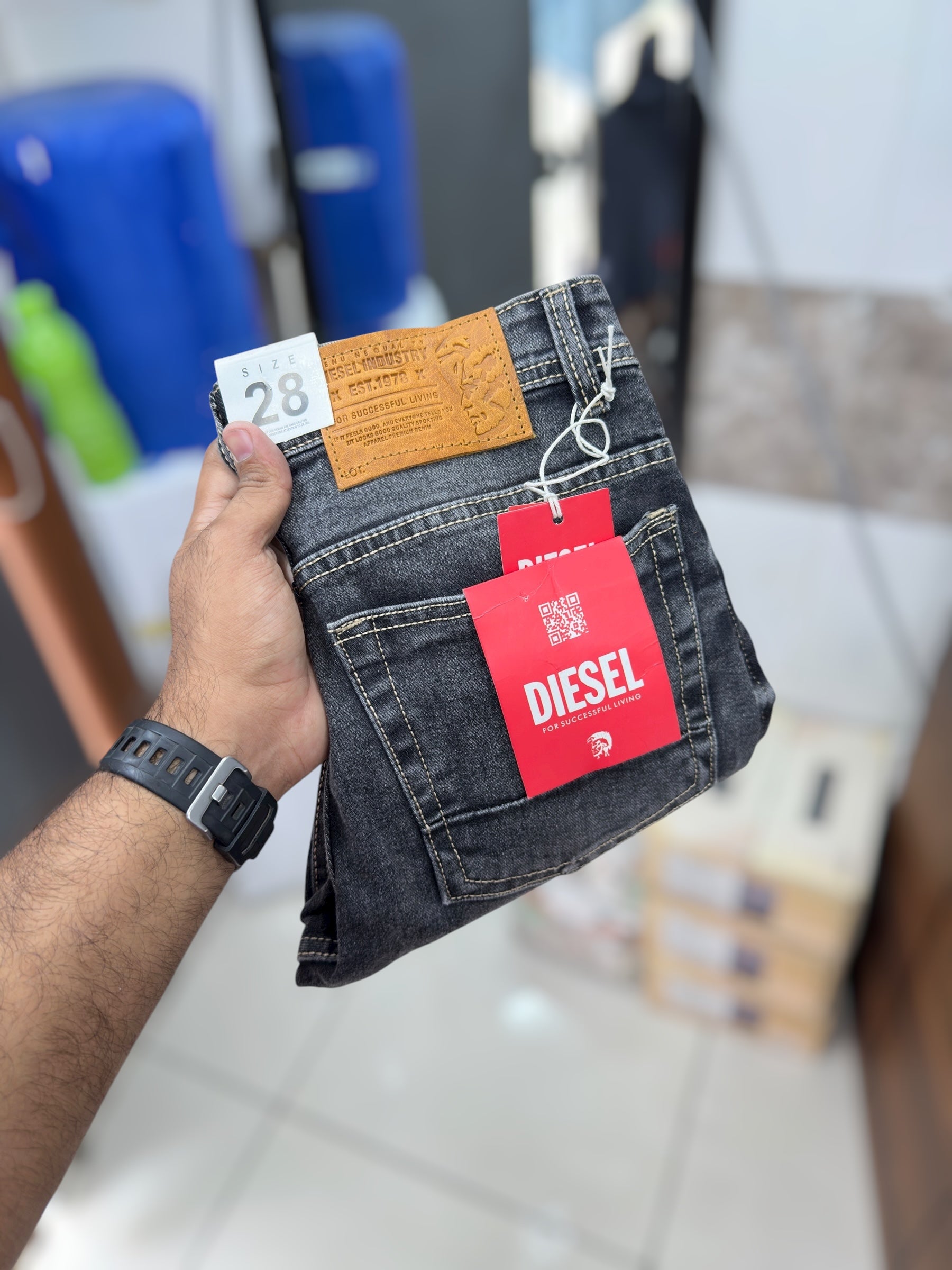 Damage jeans