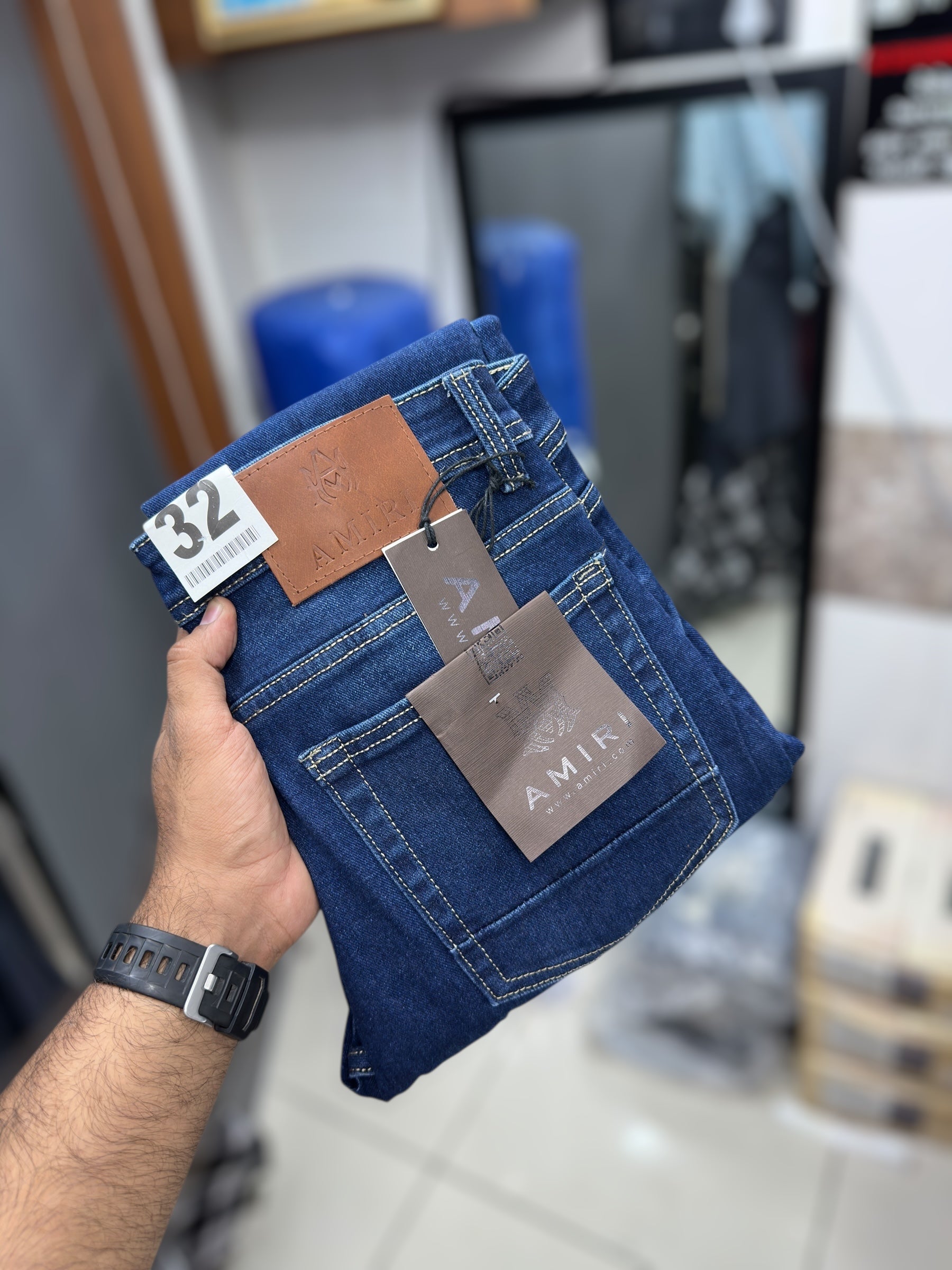 Damage jeans