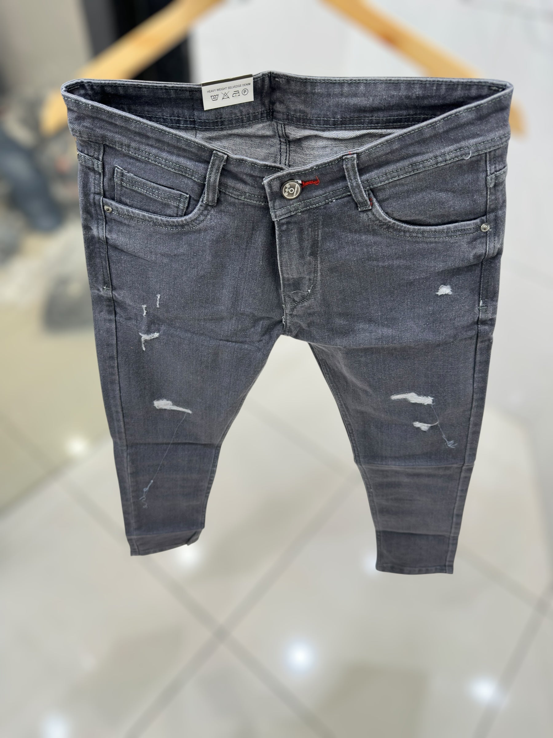 Damage jeans
