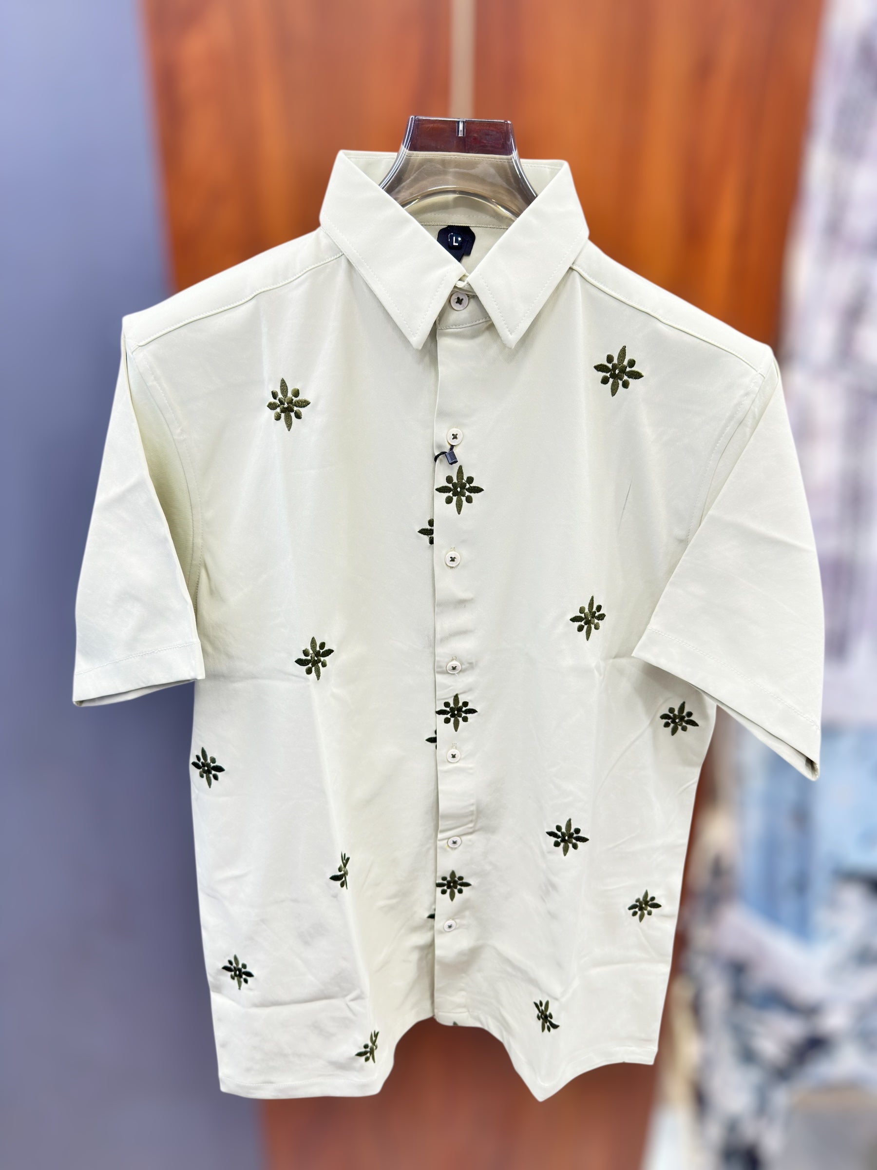 Half sleeve embroidery shirt