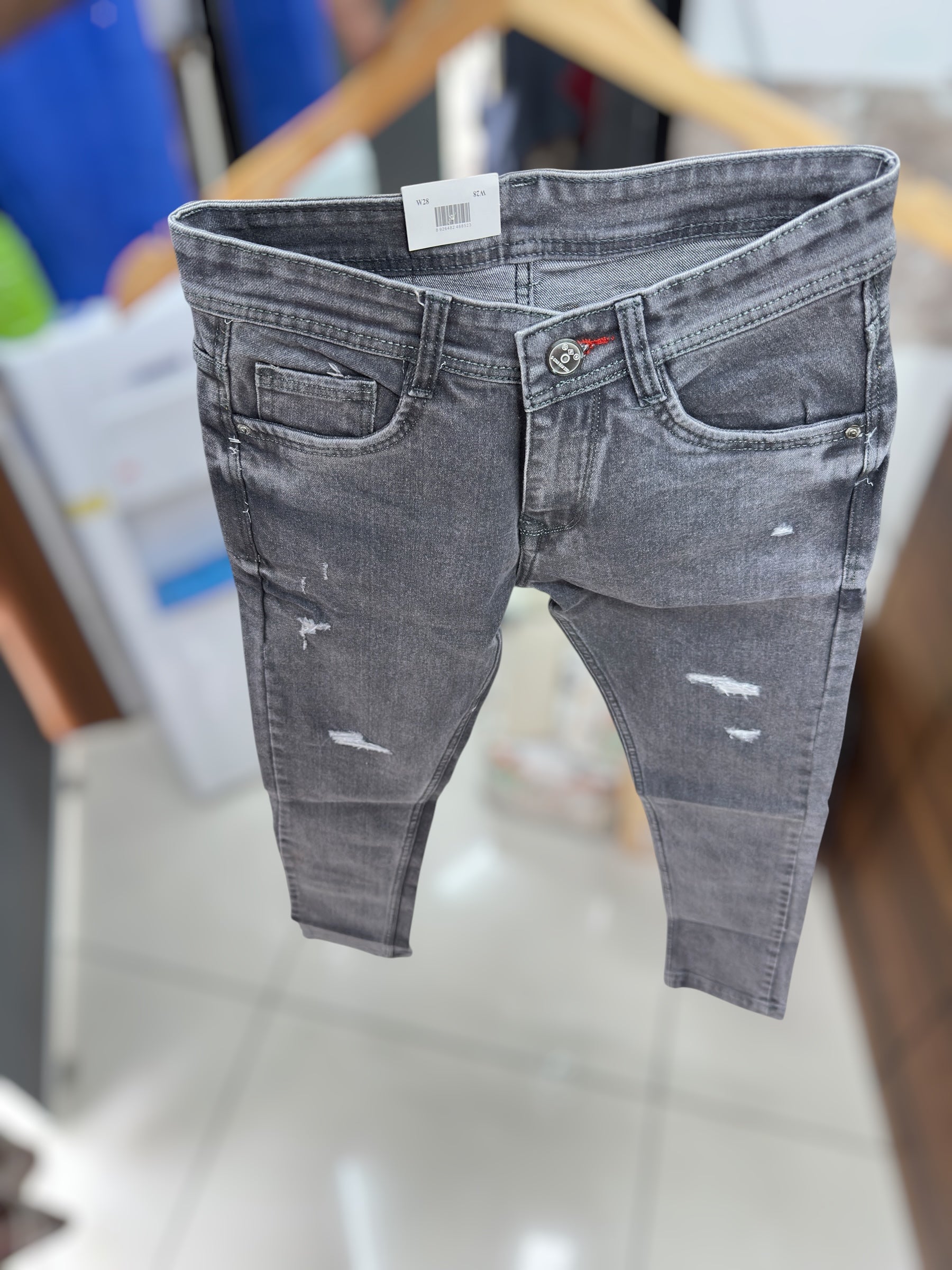 Damage jeans