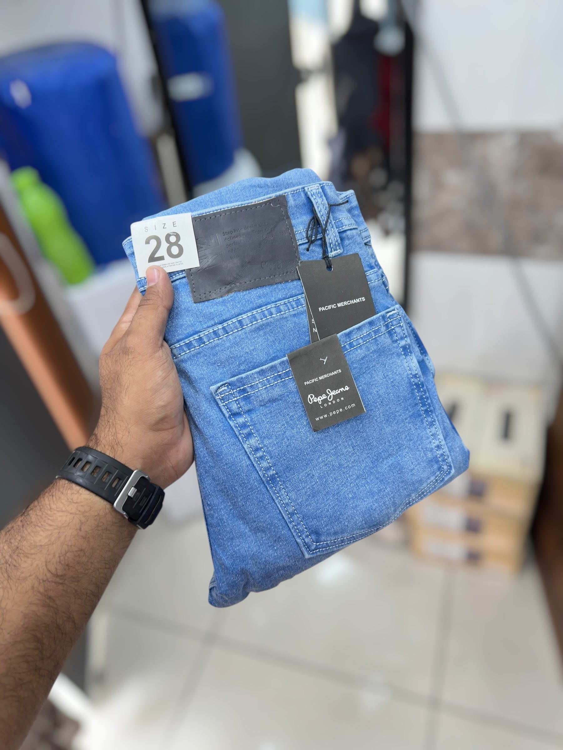 Damage jeans