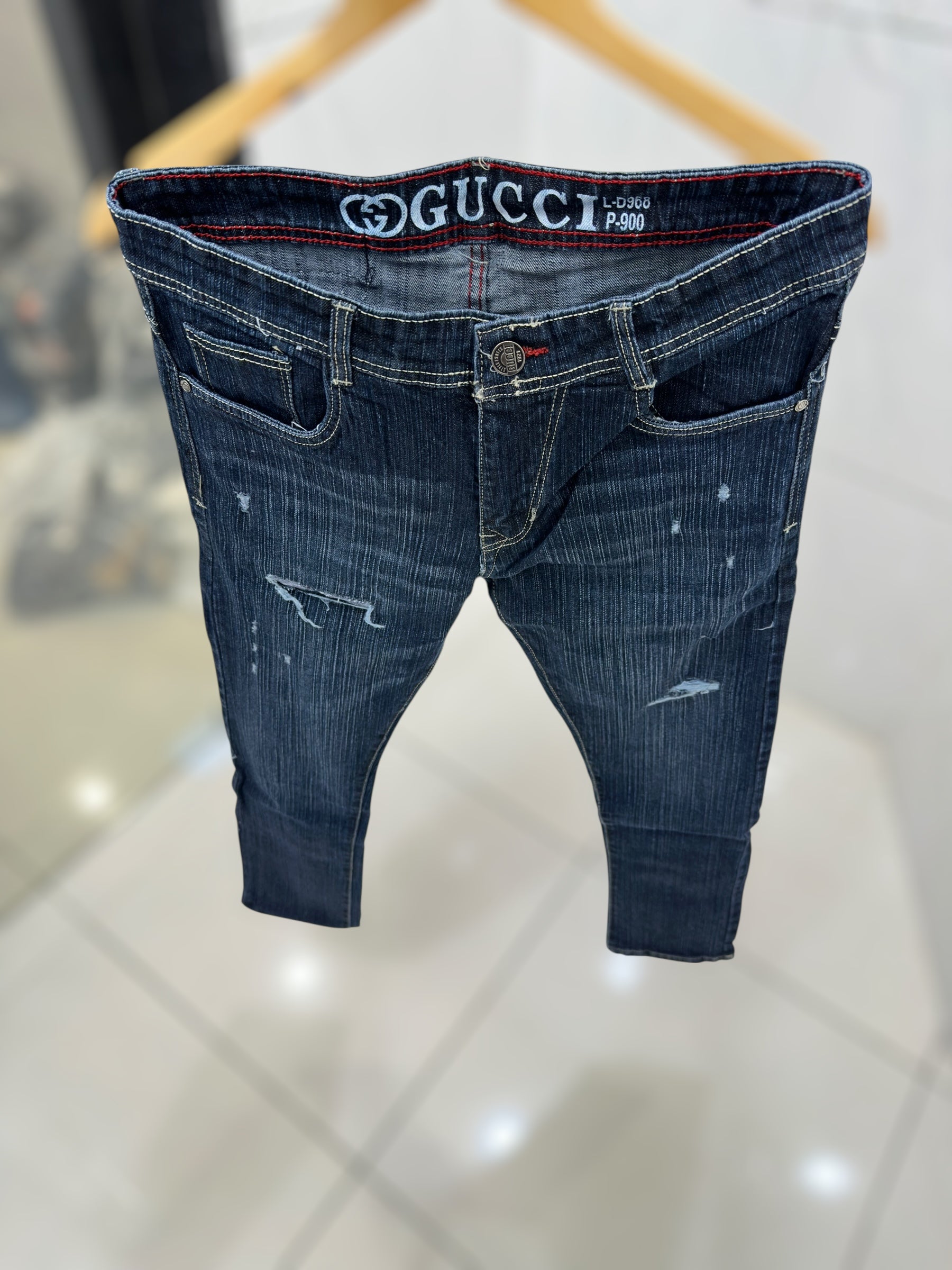 Damage jeans
