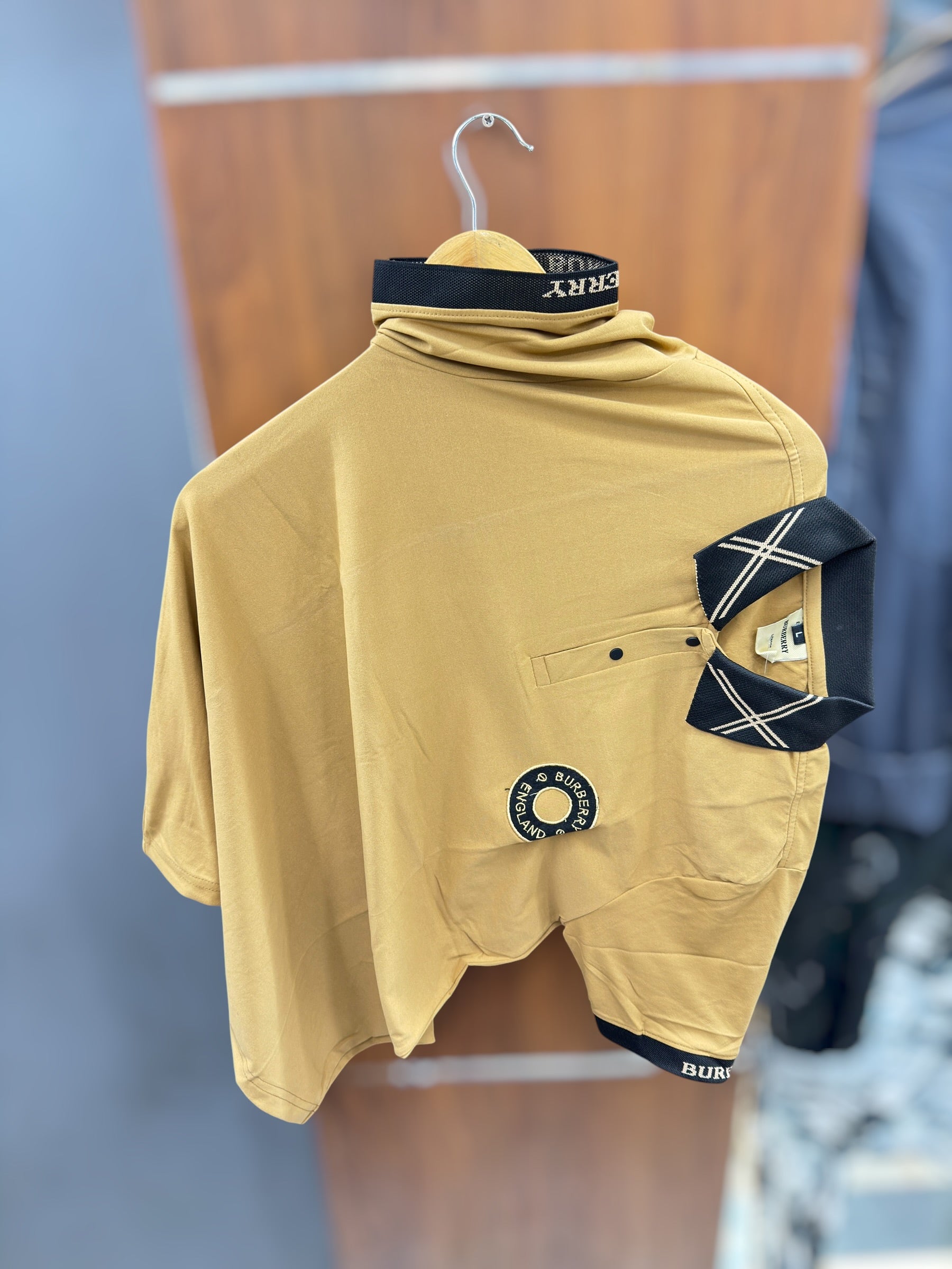 Half sleeve caller T-shirt