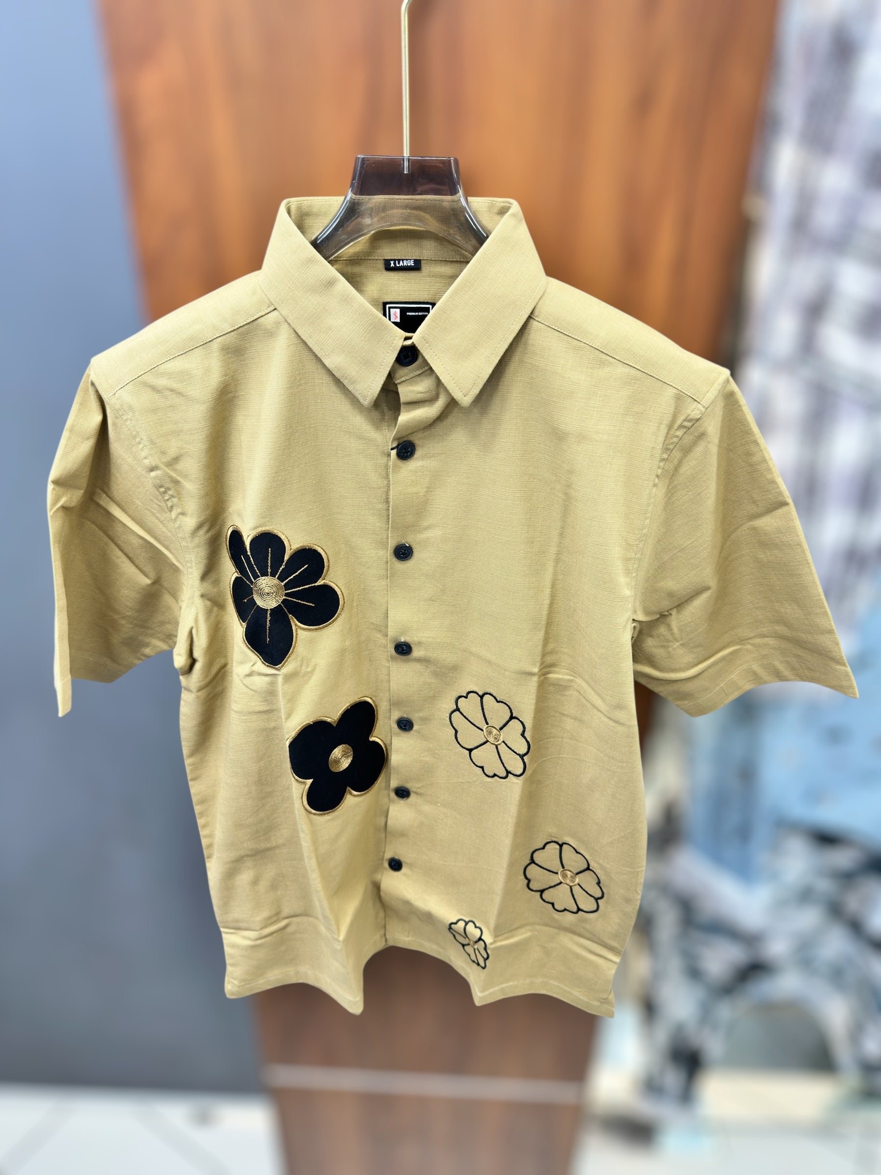 Half sleeve embroidery shirt