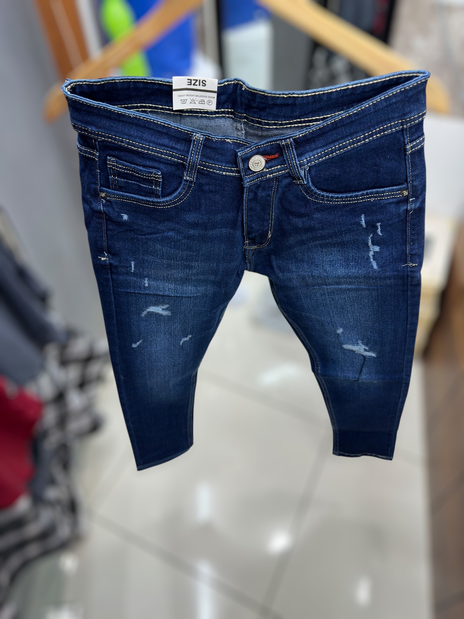 Damage jeans