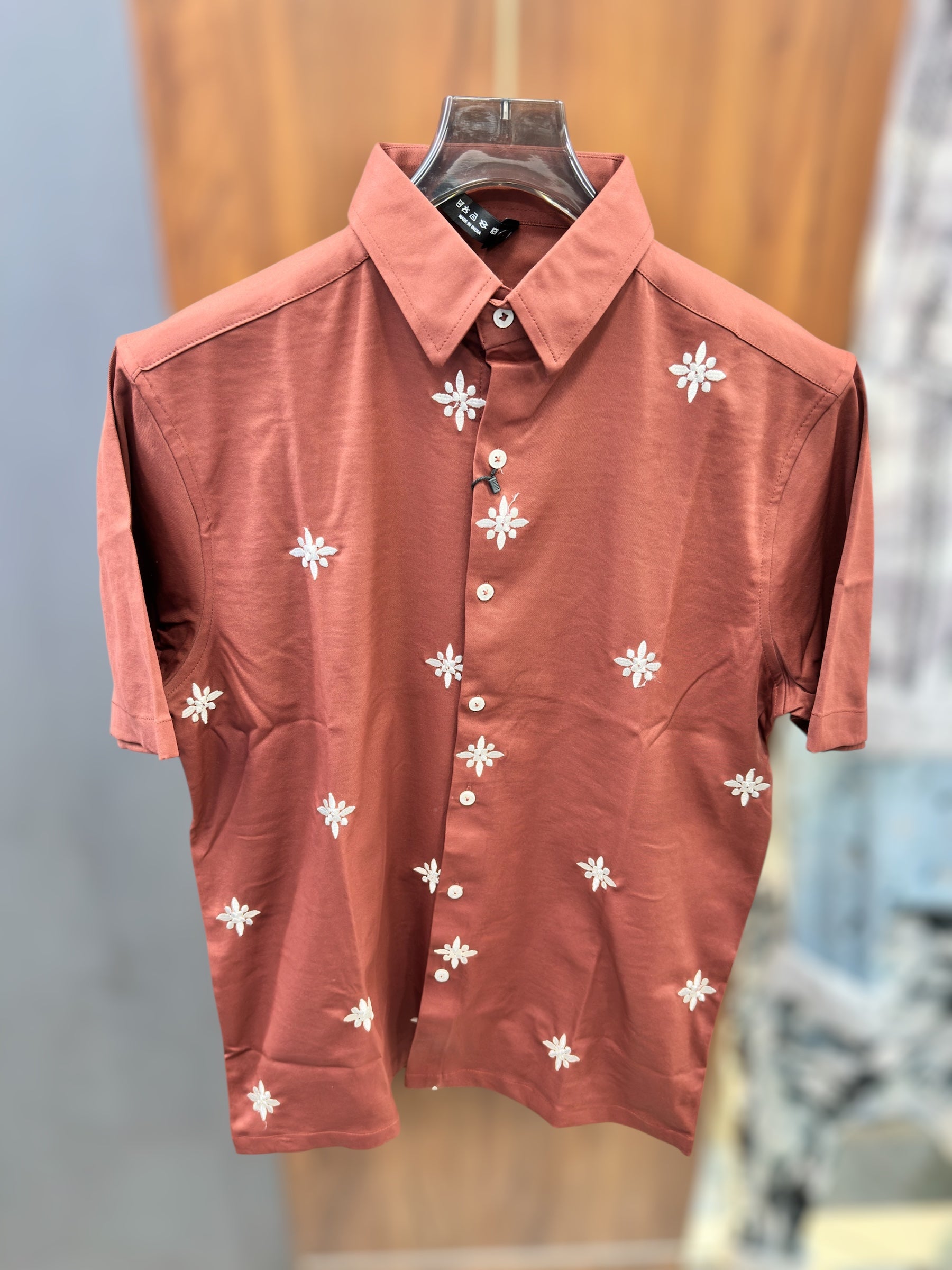 Half sleeve embroidery shirt