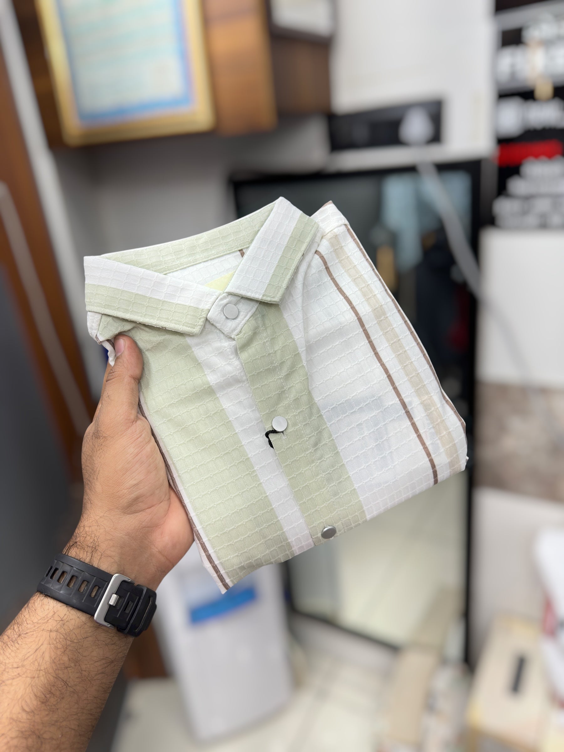 Line shirt