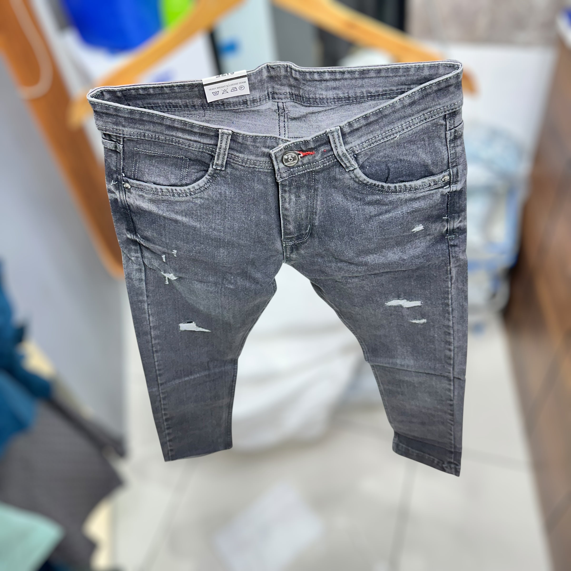 Damage jeans