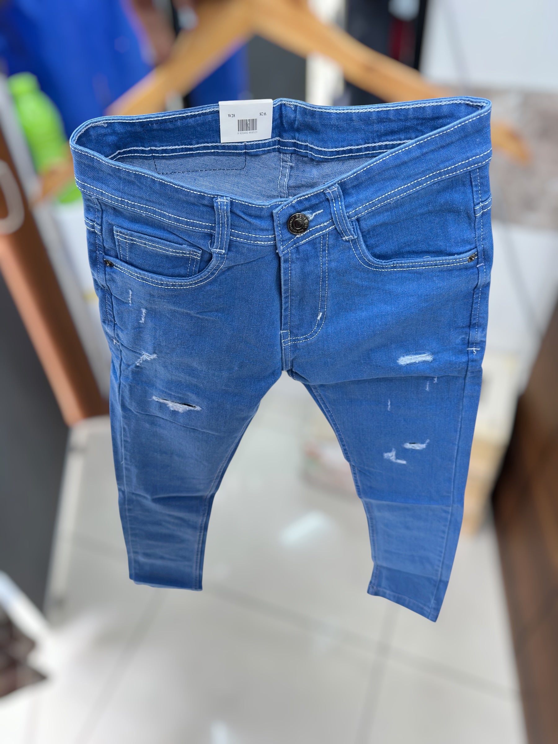 Damage jeans