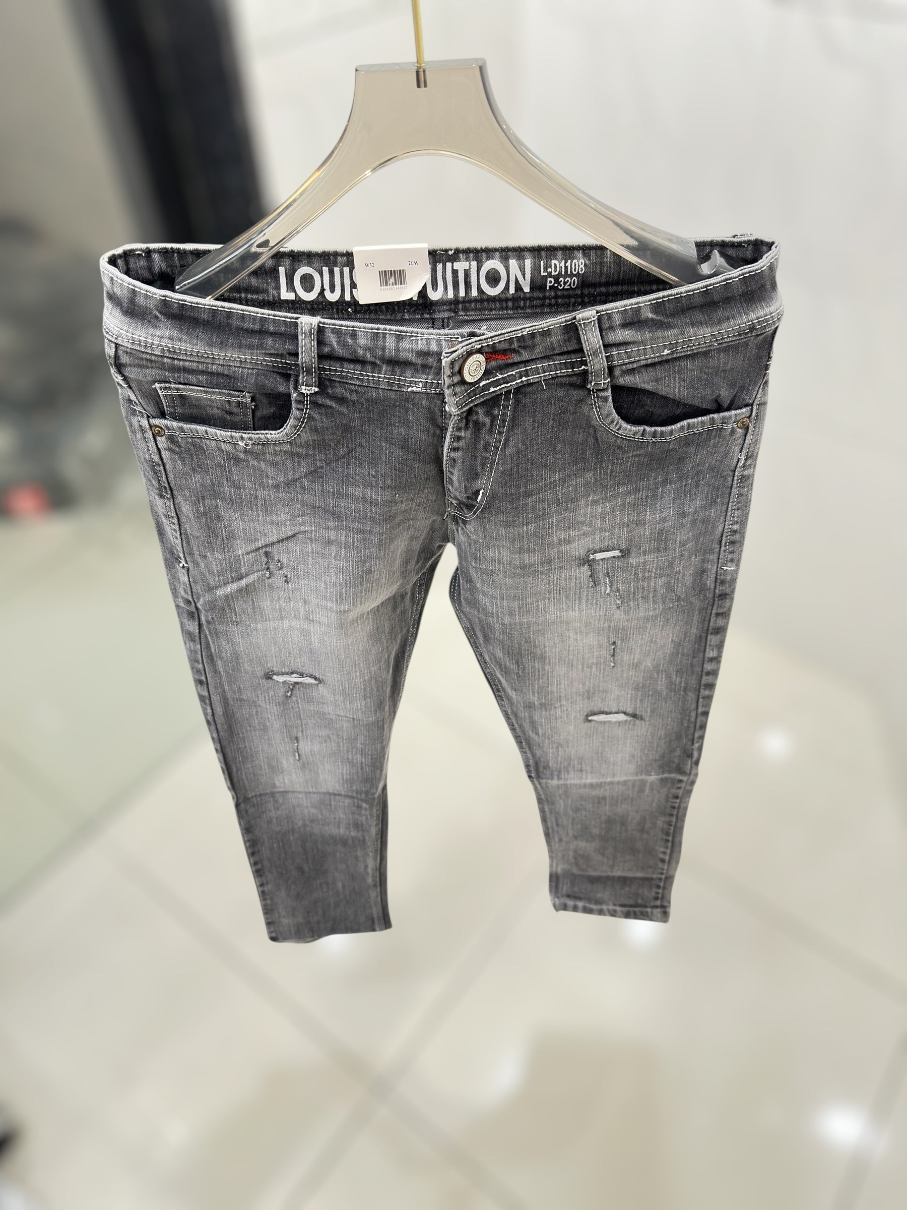 Damage jeans