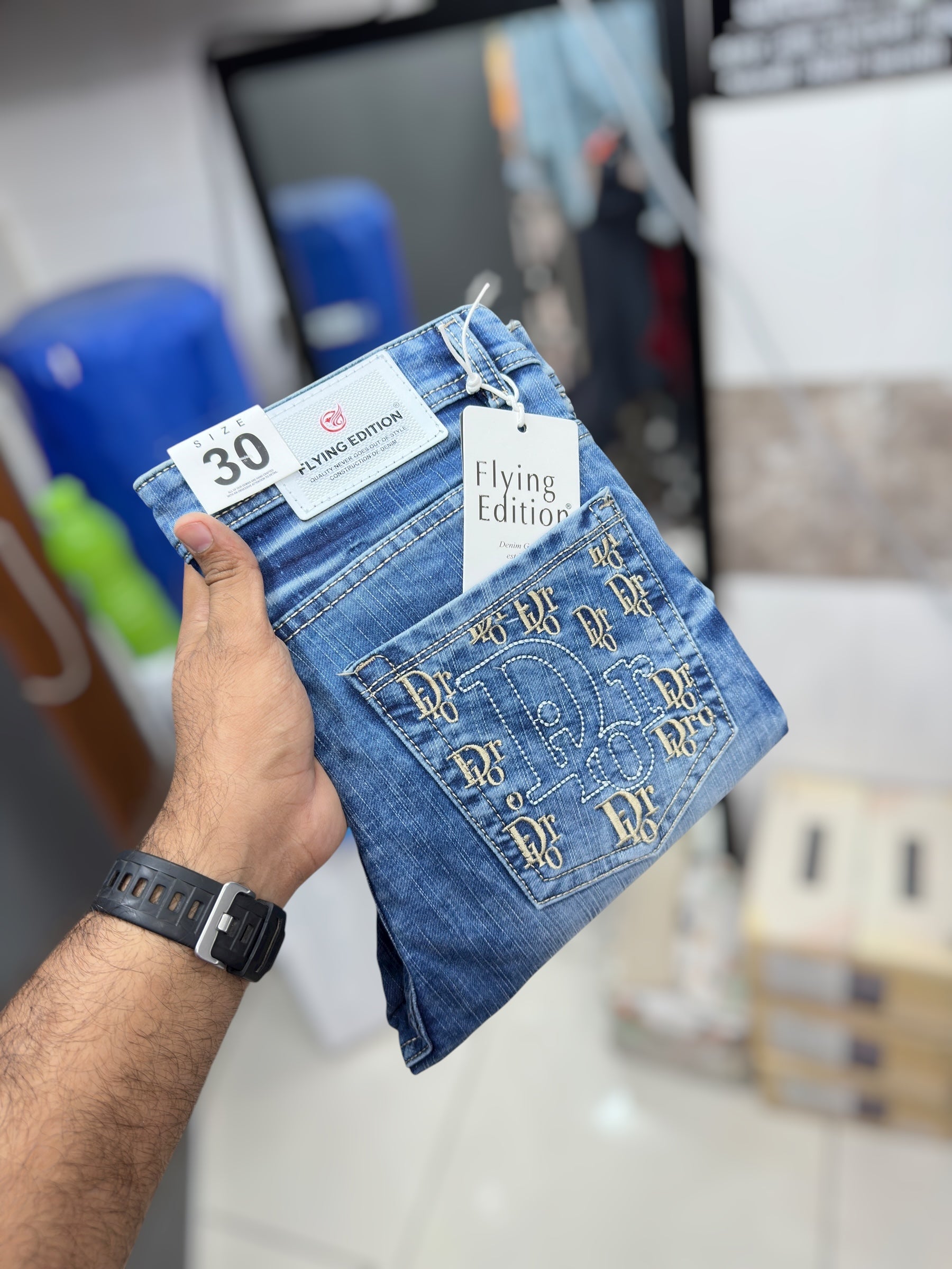 Damage jeans