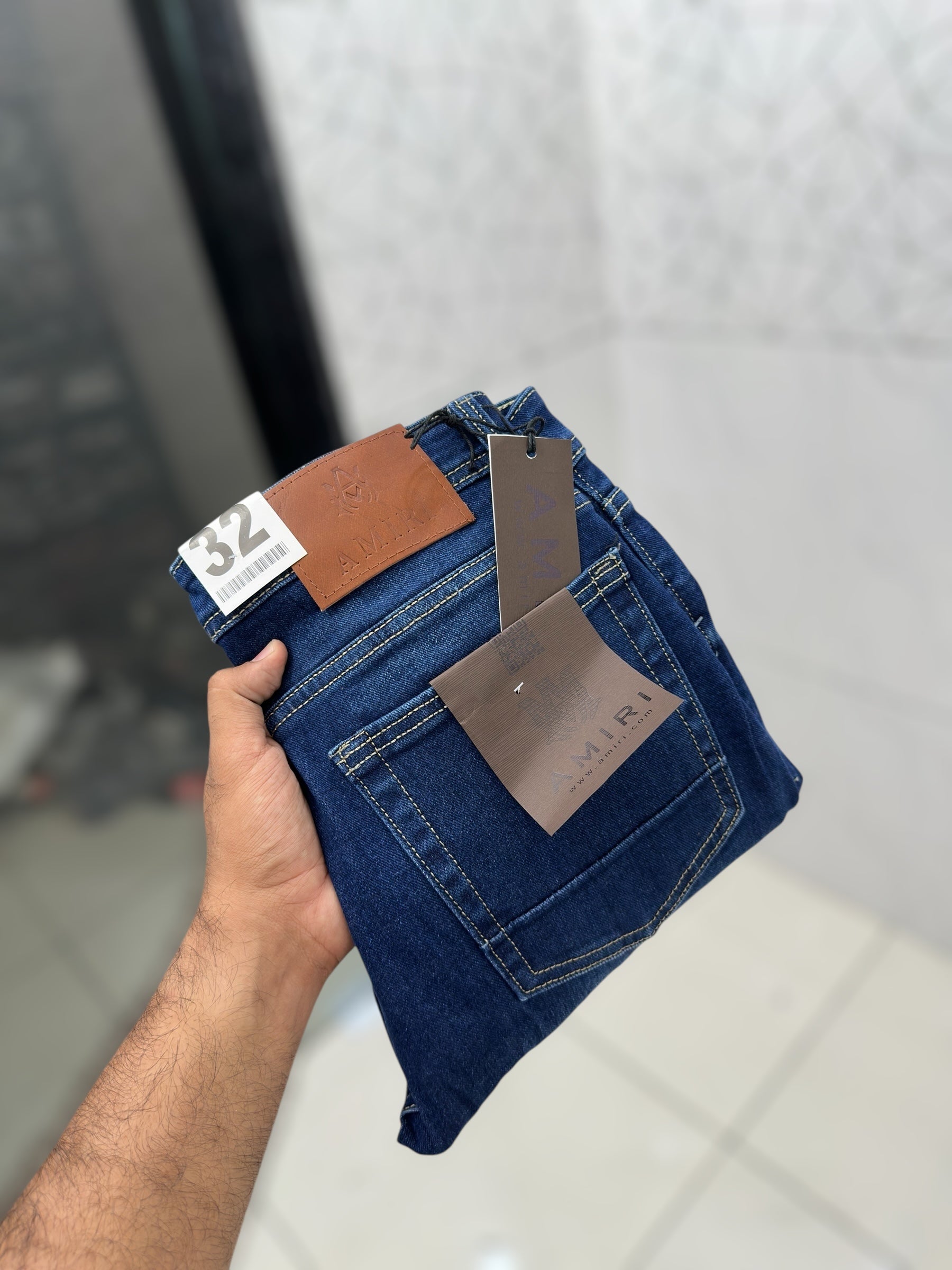 Damage jeans