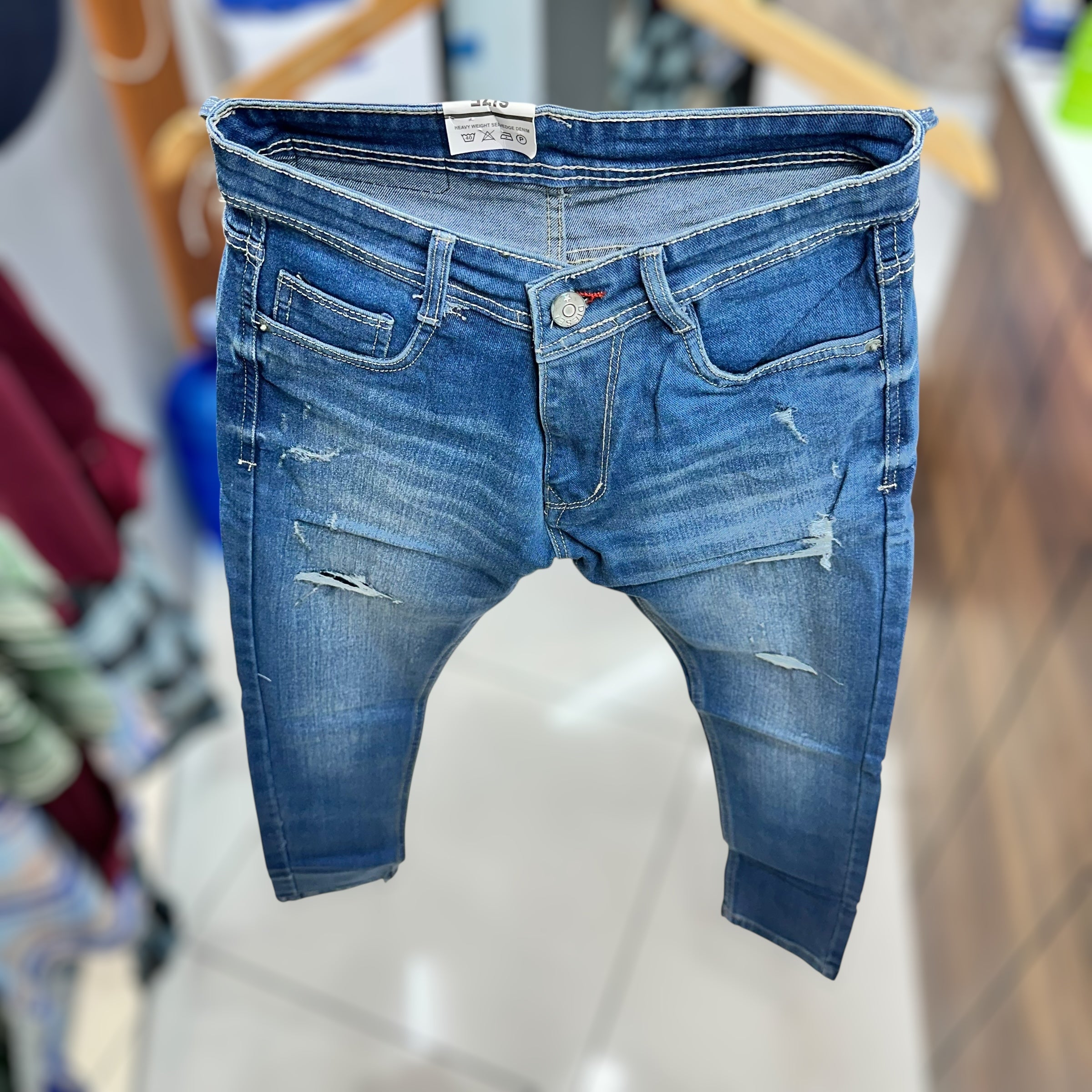 Damage jeans