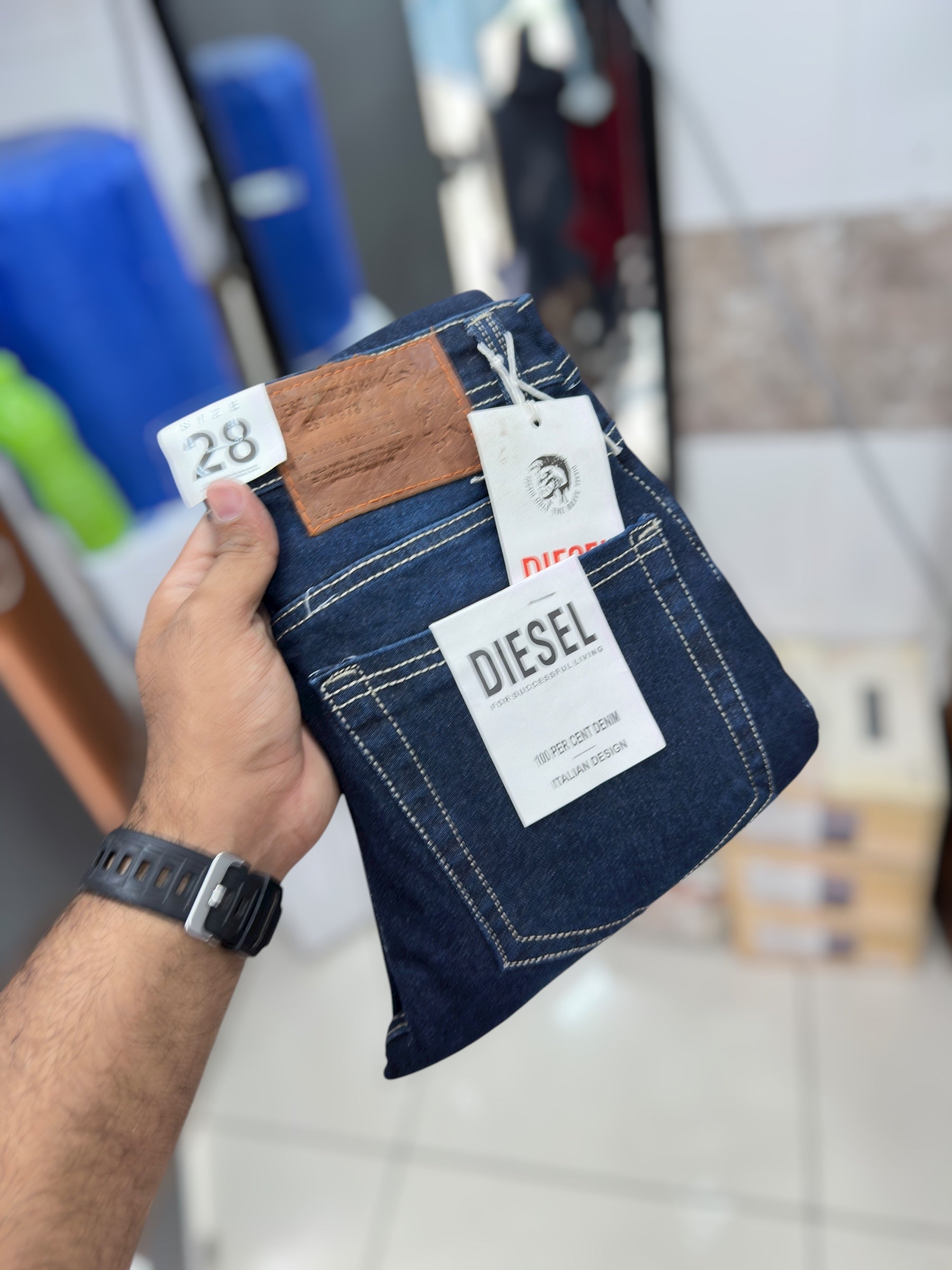 Damage jeans