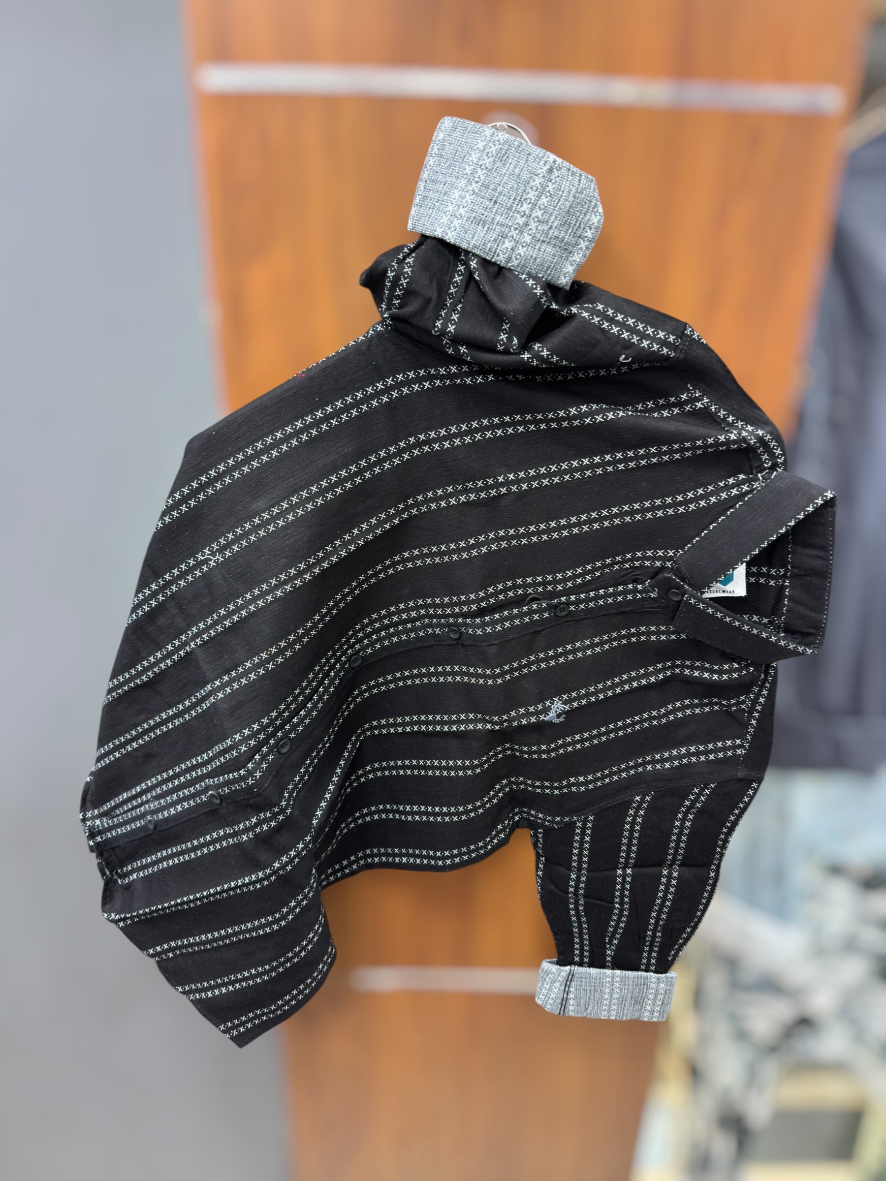 Line shirt