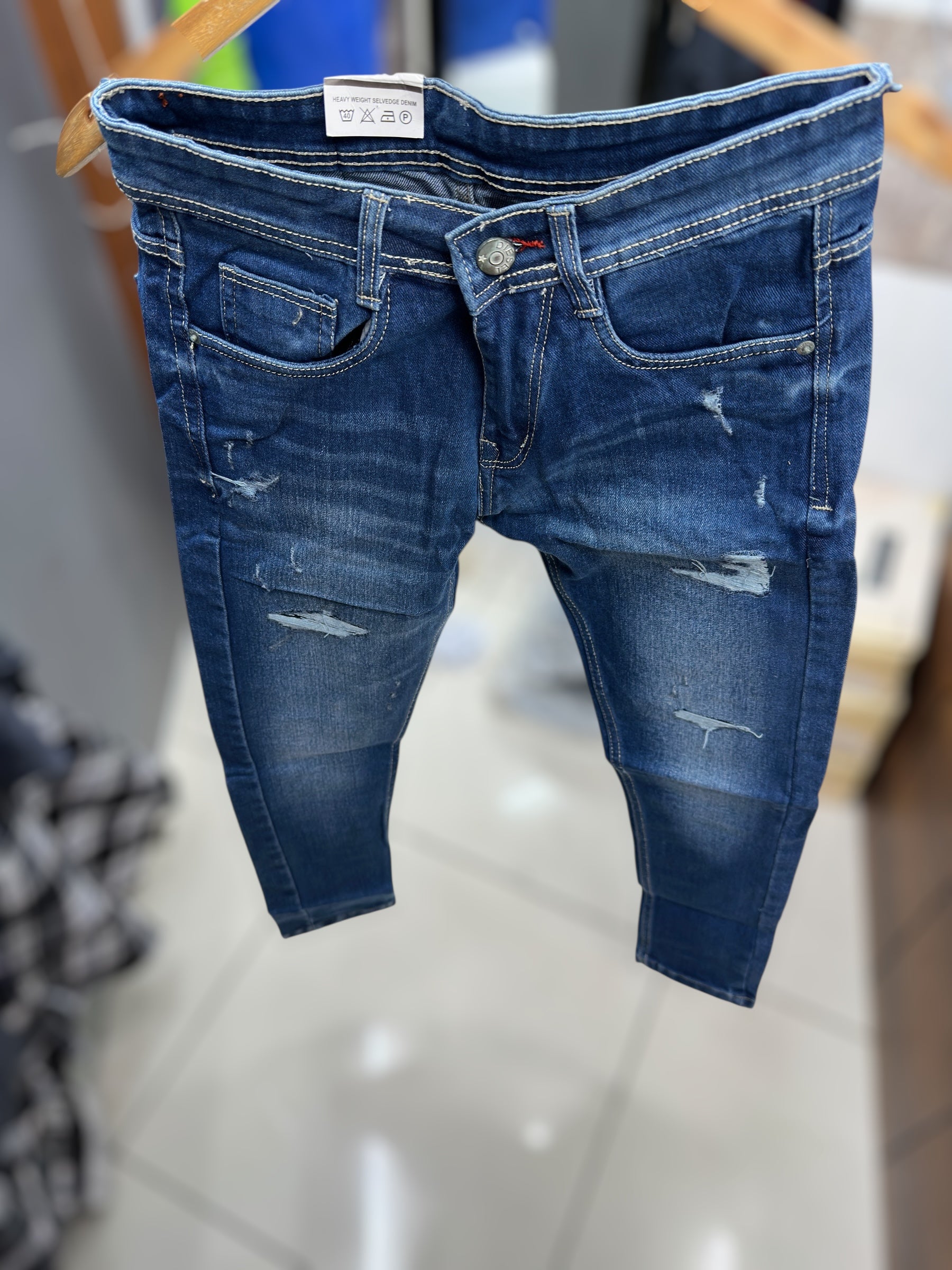 Damage jeans