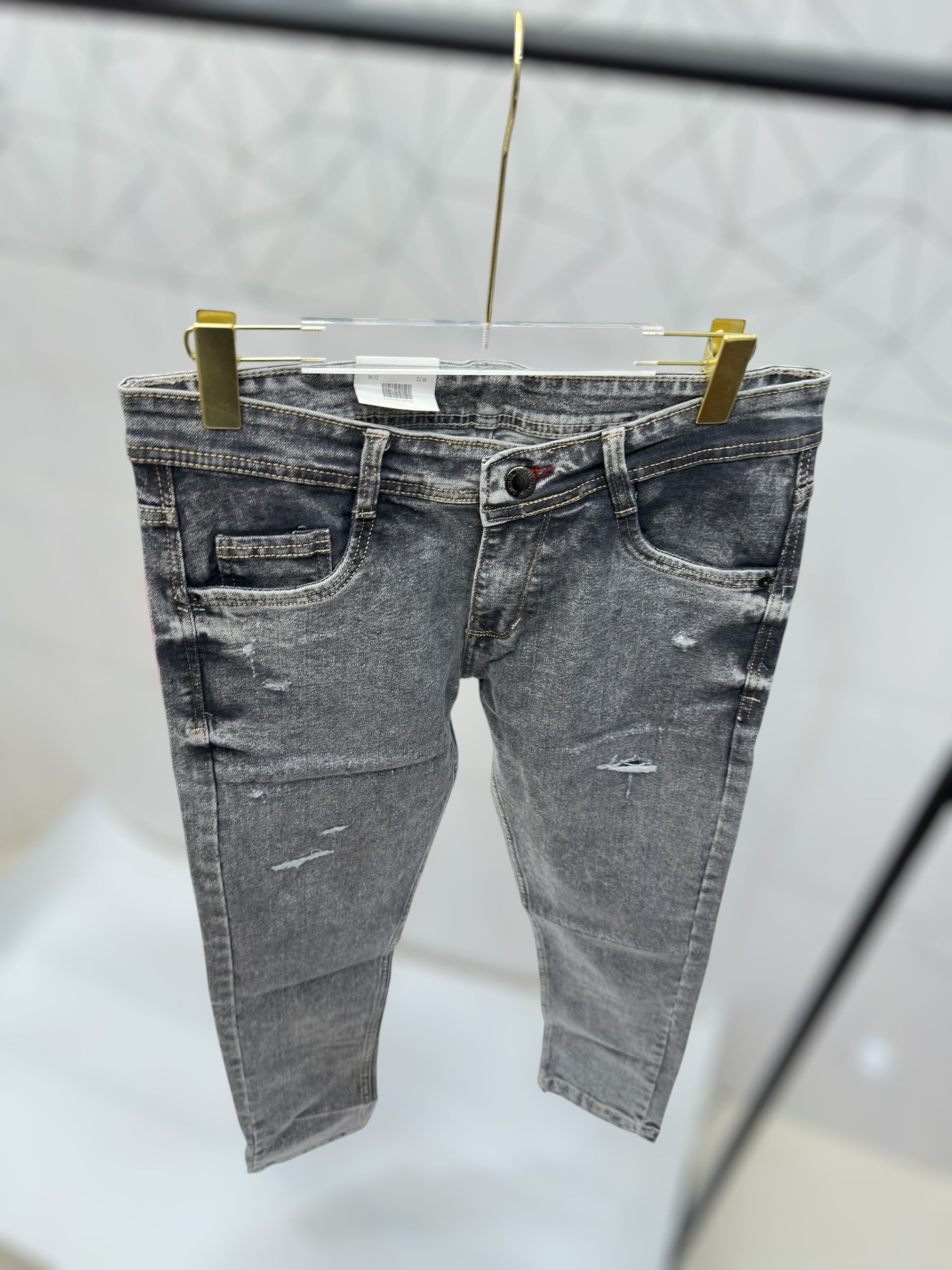 Damage jeans