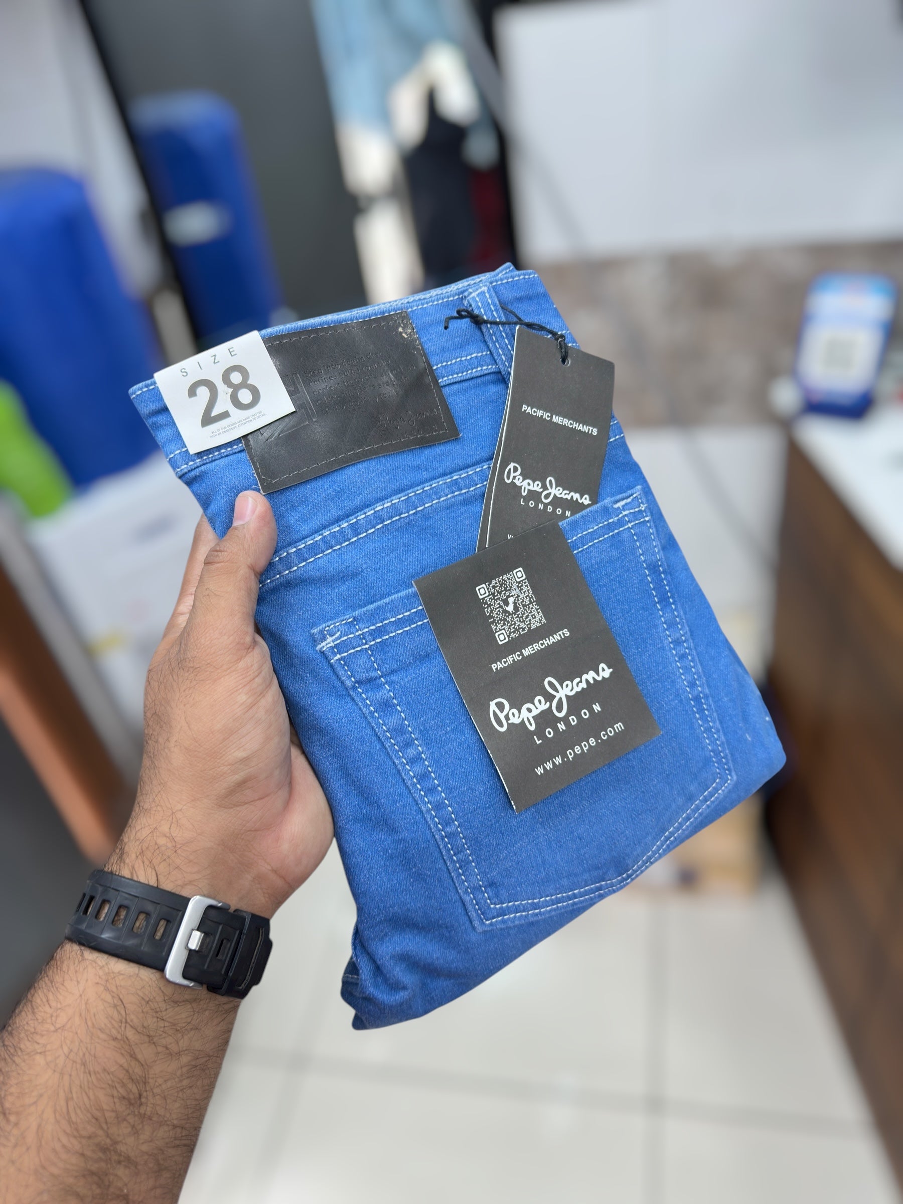 Damage jeans