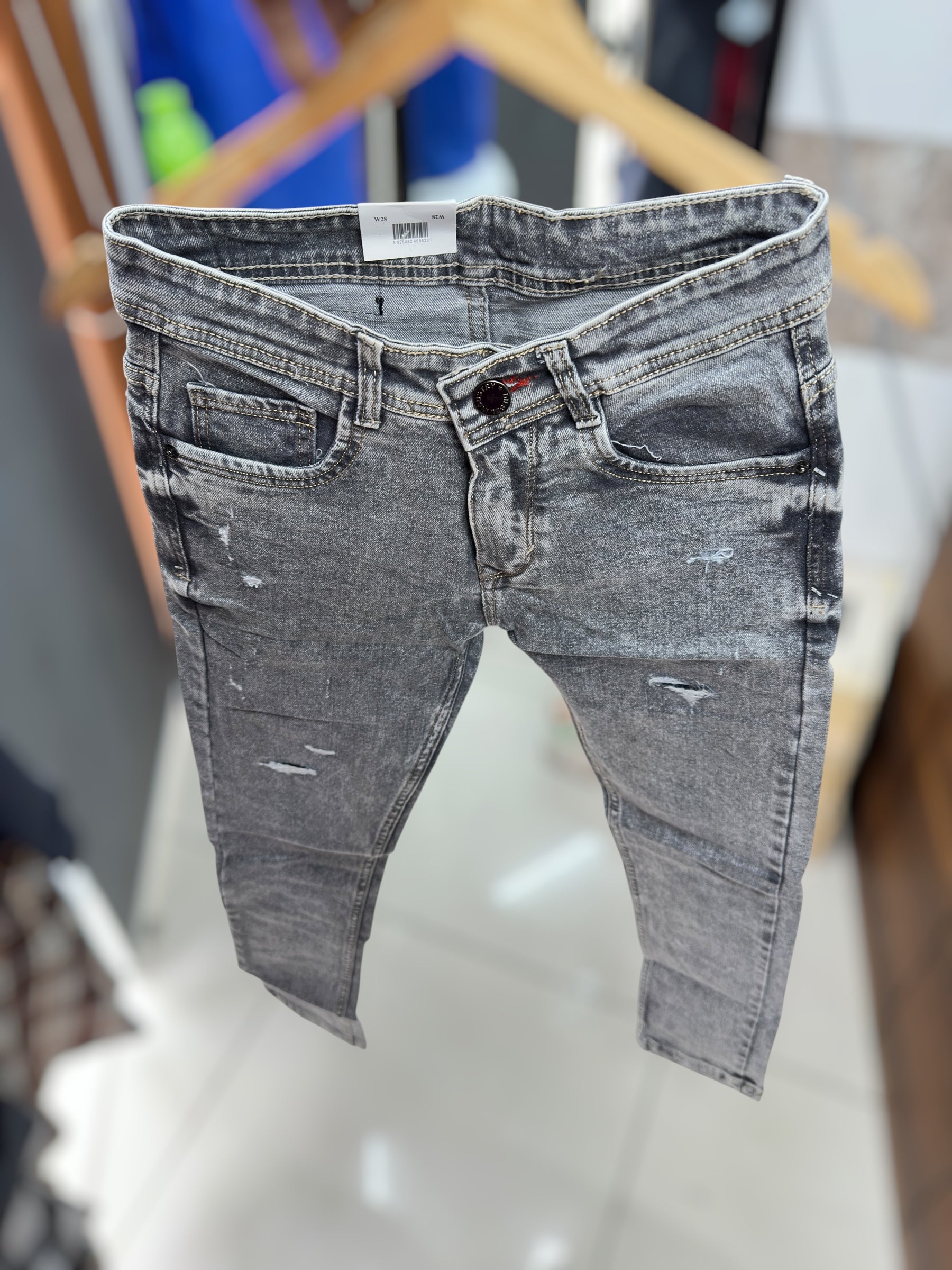 Damage jeans