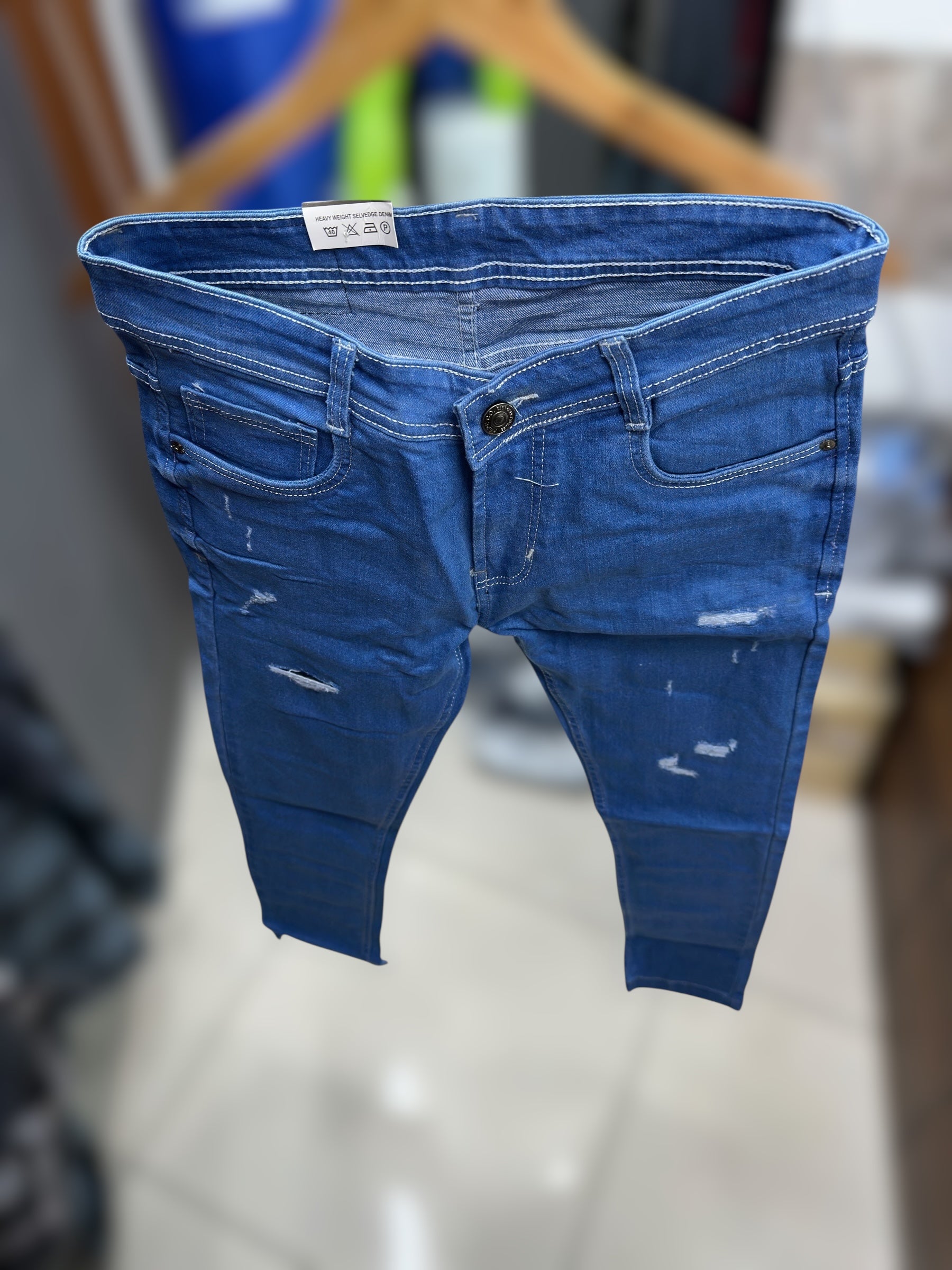 Damage jeans