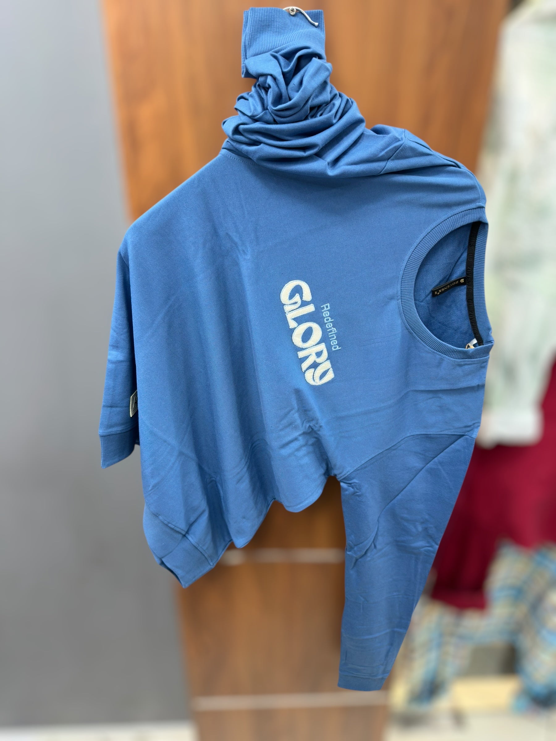 Full sellve T-shirt