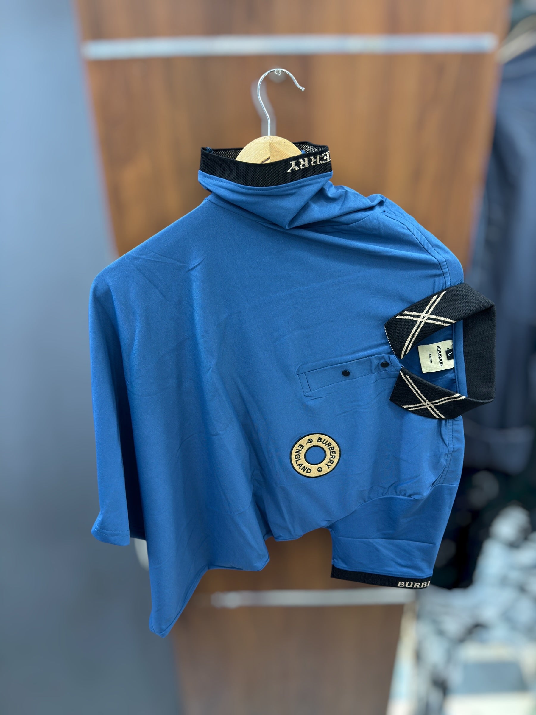 Half sleeve caller T-shirt