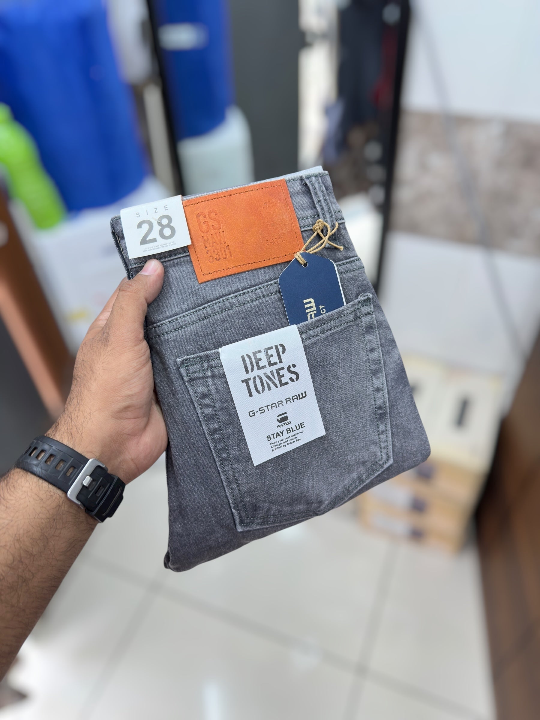 Damage jeans
