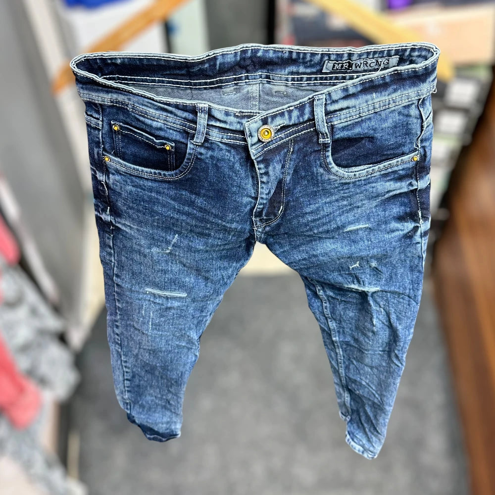 Damage jeans