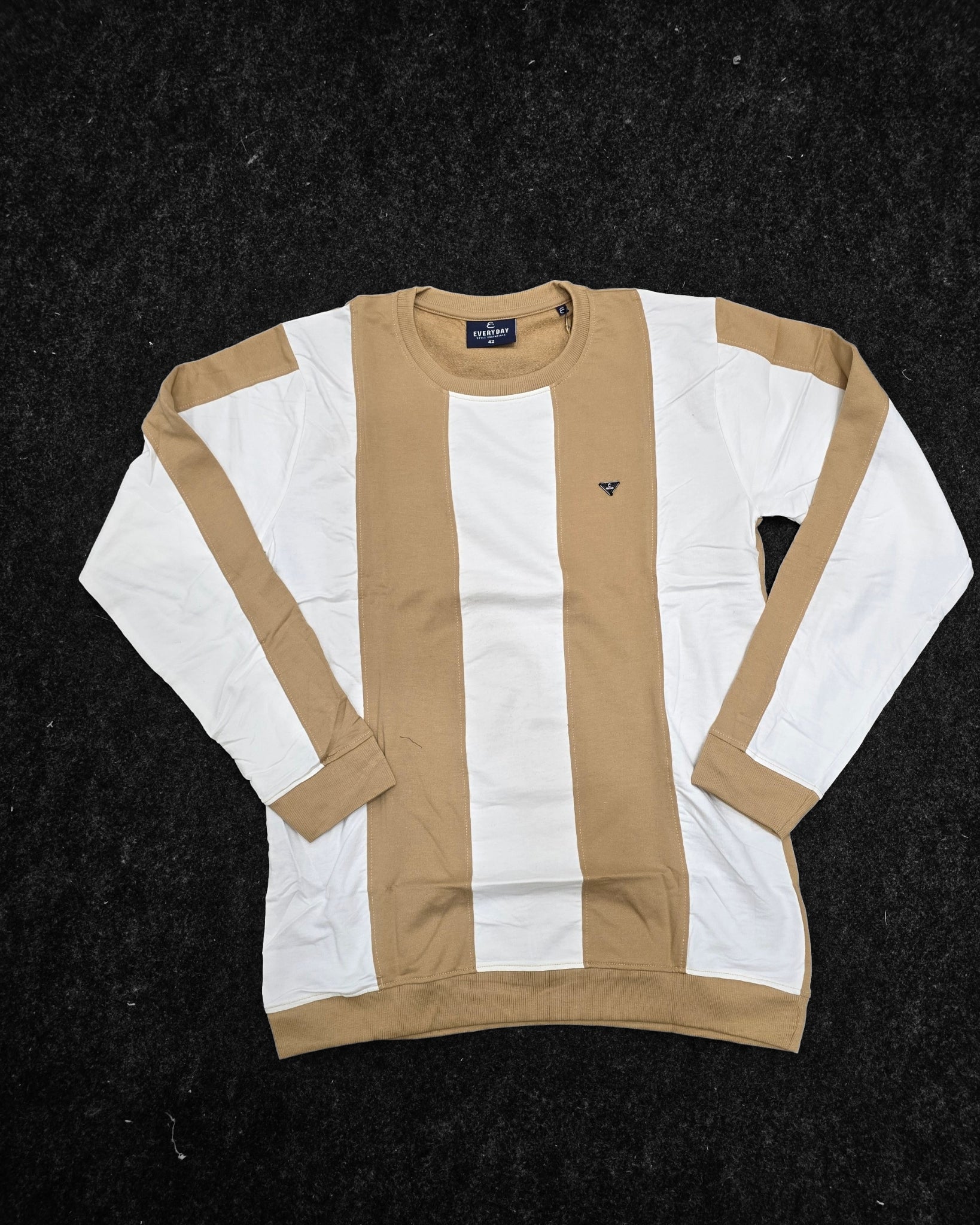 Full sellve T-shirt