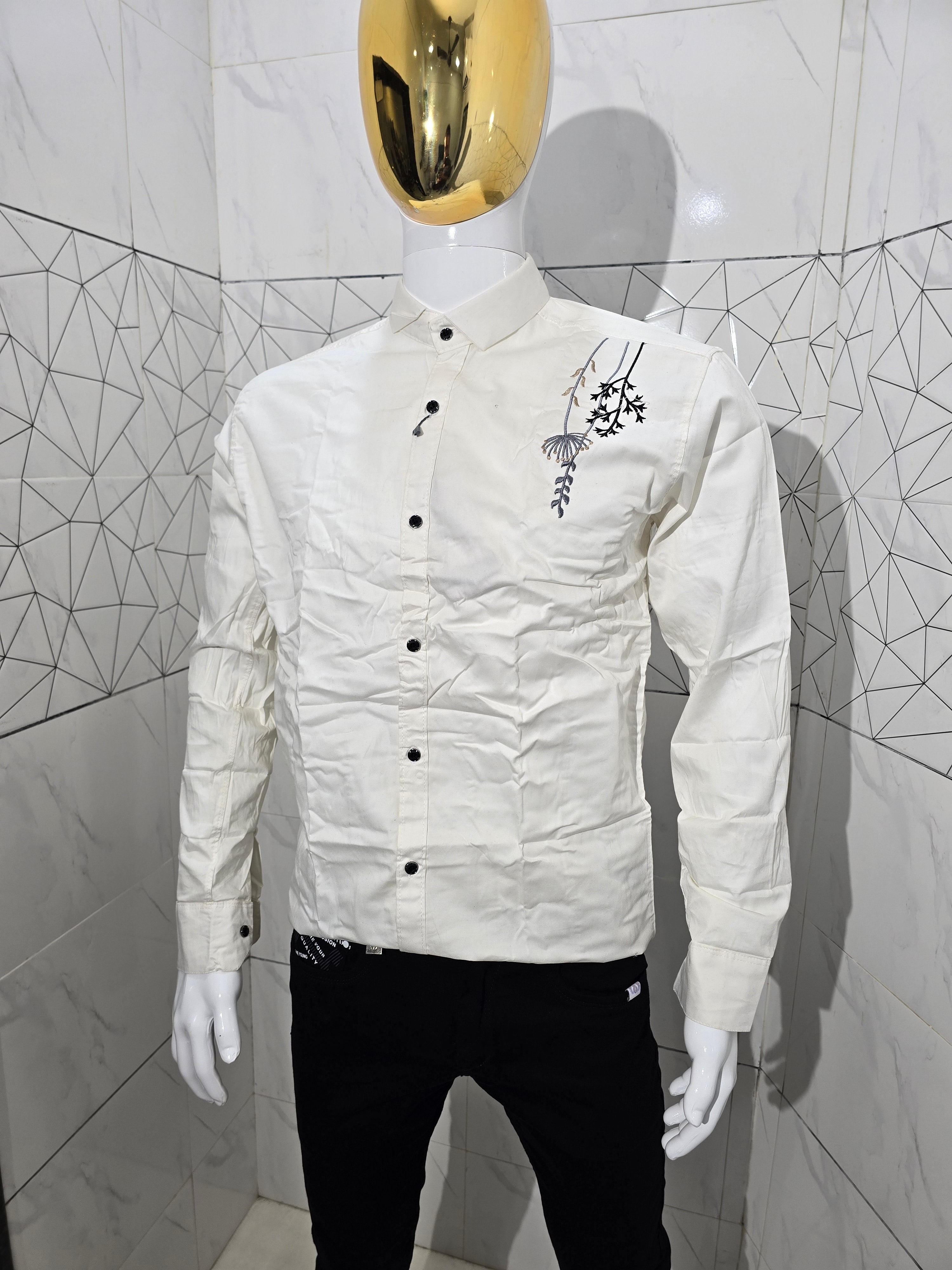 Embroidery shirt white