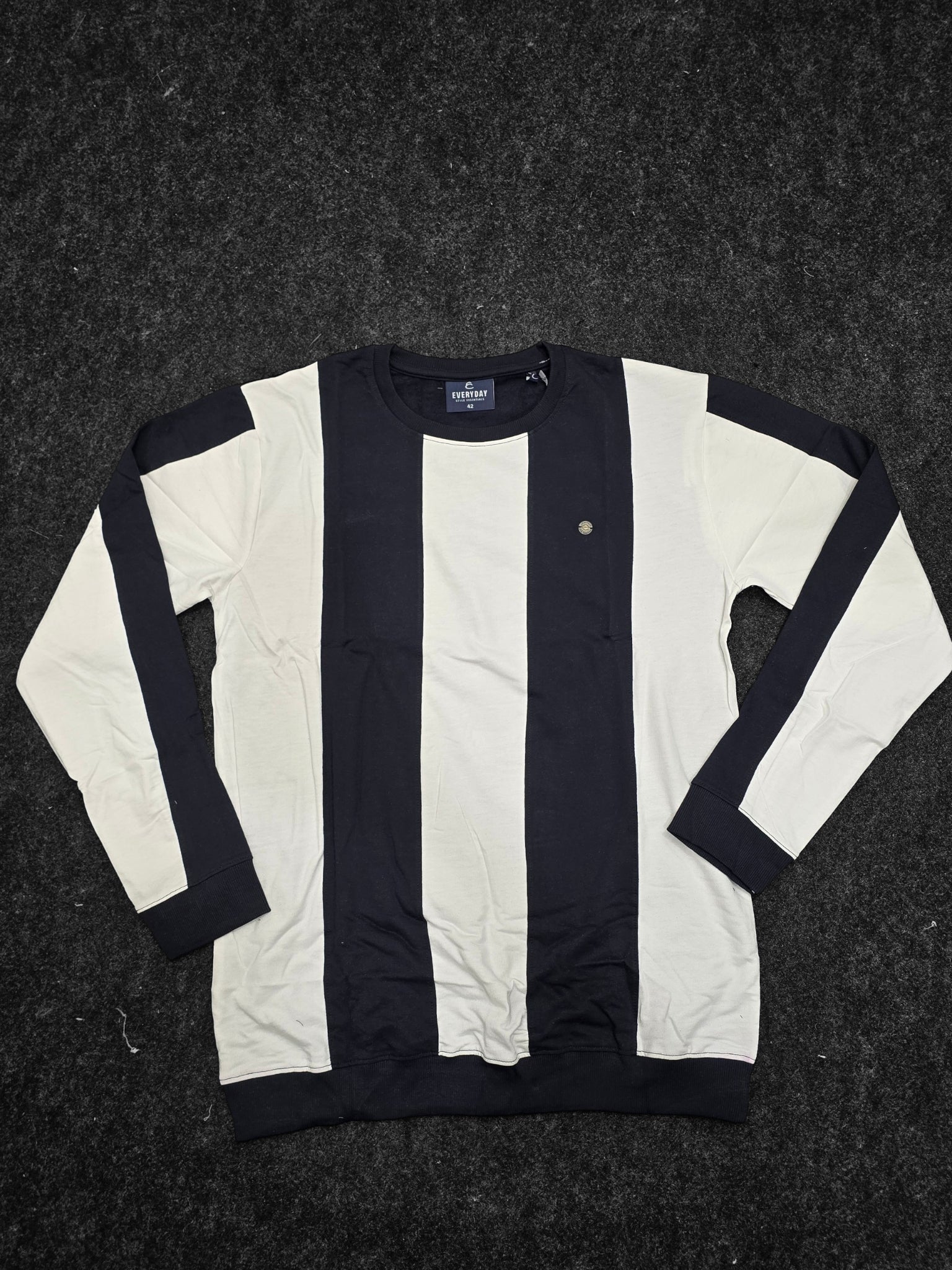 Full sleeve T shirt