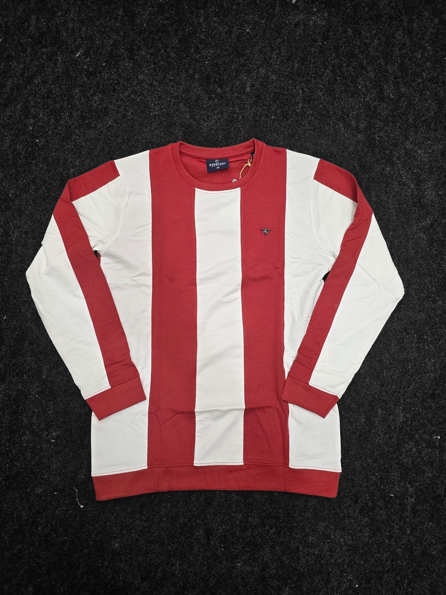 Full sellve T-shirt